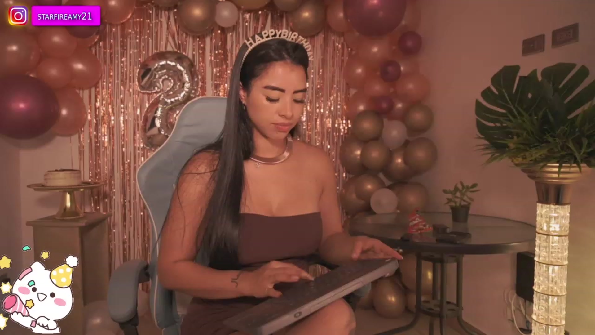 Gallery image thumbnail from Amy_Starfire's myfreecams stream on, 09/29/2023, 03:01 image 1 of 20