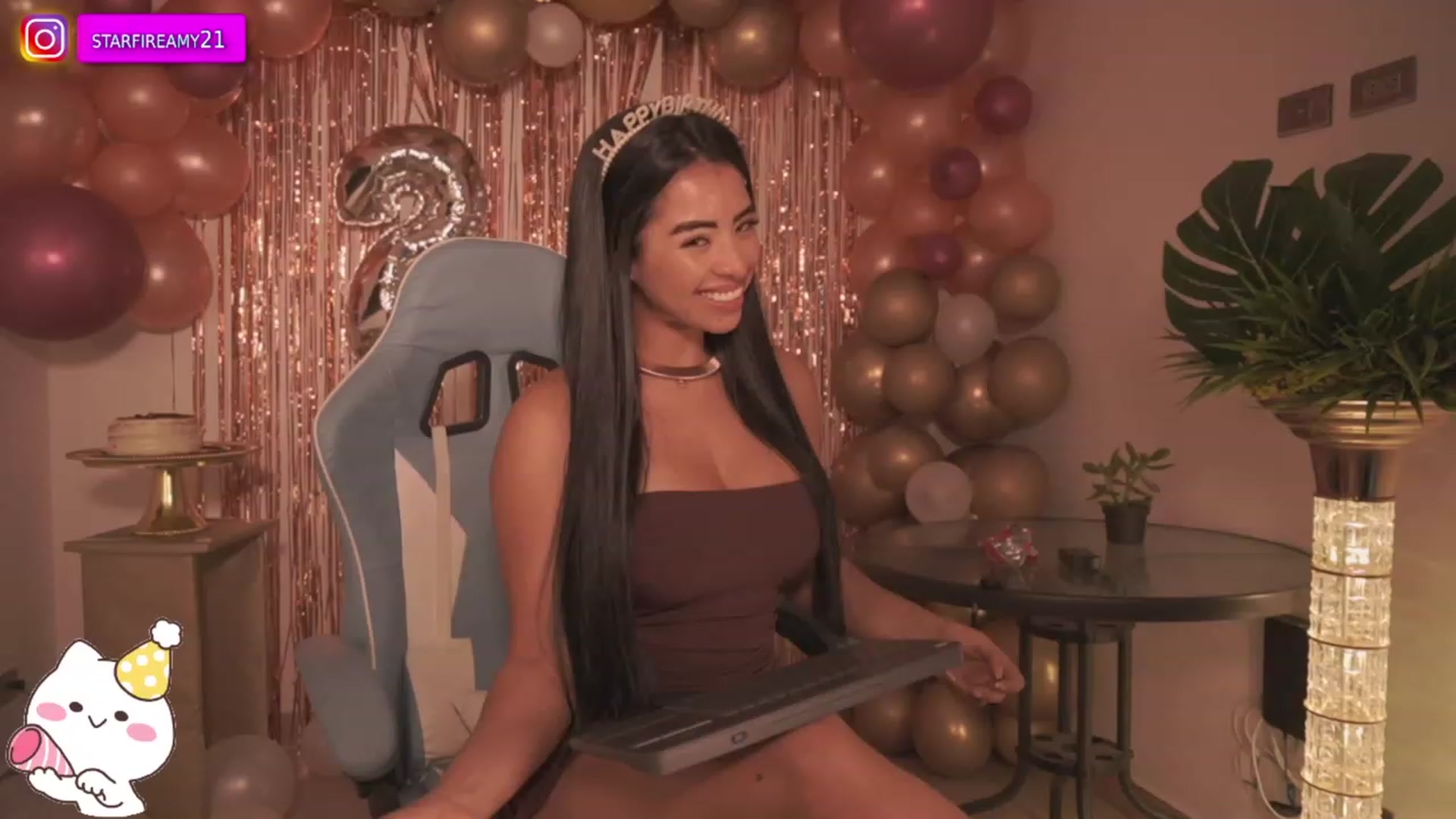 Gallery image thumbnail from Amy_Starfire's myfreecams stream on, 09/29/2023, 03:01 image 19 of 20