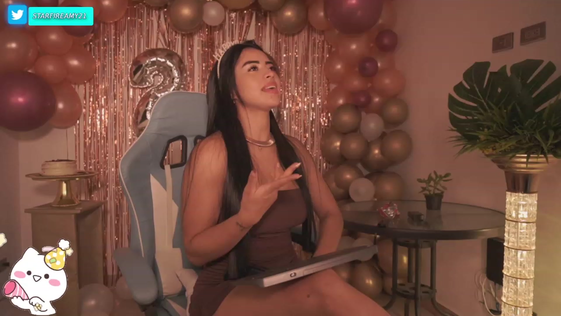 Gallery image thumbnail from Amy_Starfire's myfreecams stream on, 09/29/2023, 03:01 image 10 of 20