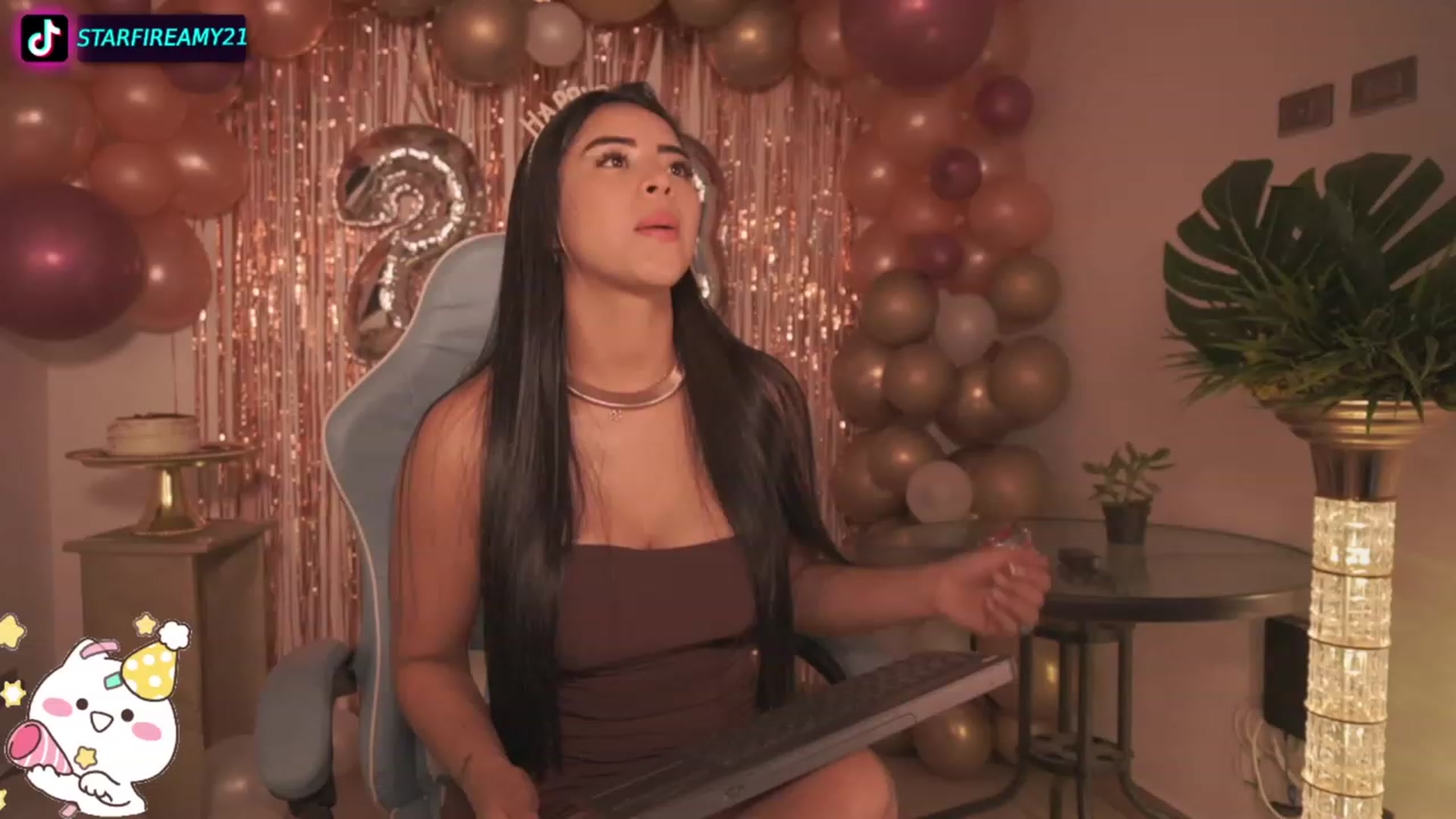 Gallery image thumbnail from Amy_Starfire's myfreecams stream on, 09/29/2023, 03:01 image 8 of 20