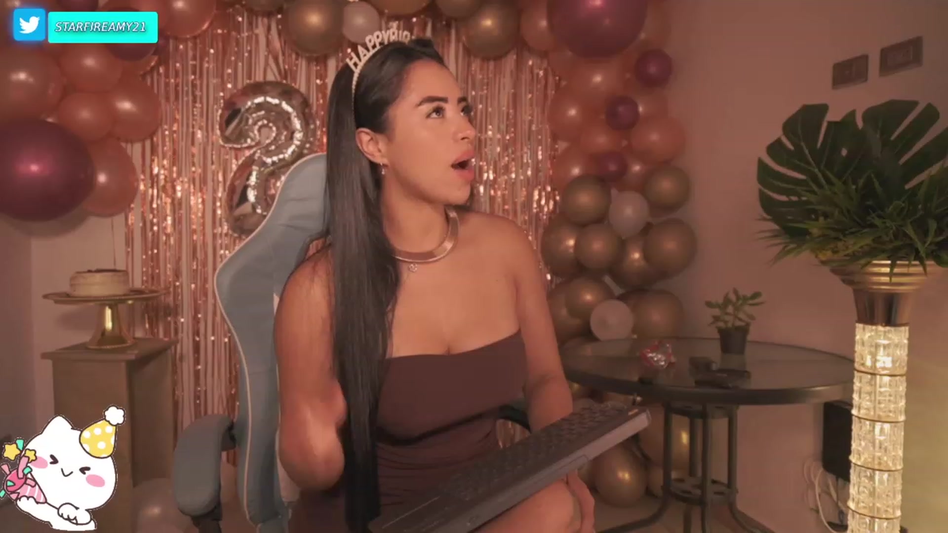 Gallery image thumbnail from Amy_Starfire's myfreecams stream on, 09/29/2023, 03:01 image 2 of 20