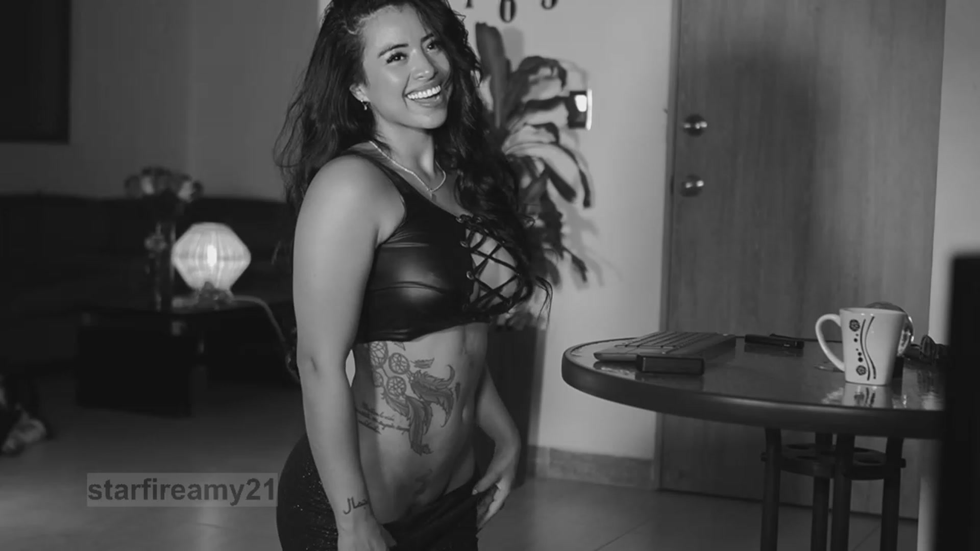 Gallery image thumbnail from Amy_Starfire's myfreecams stream on, 10/27/2023, 02:40 image 10 of 20