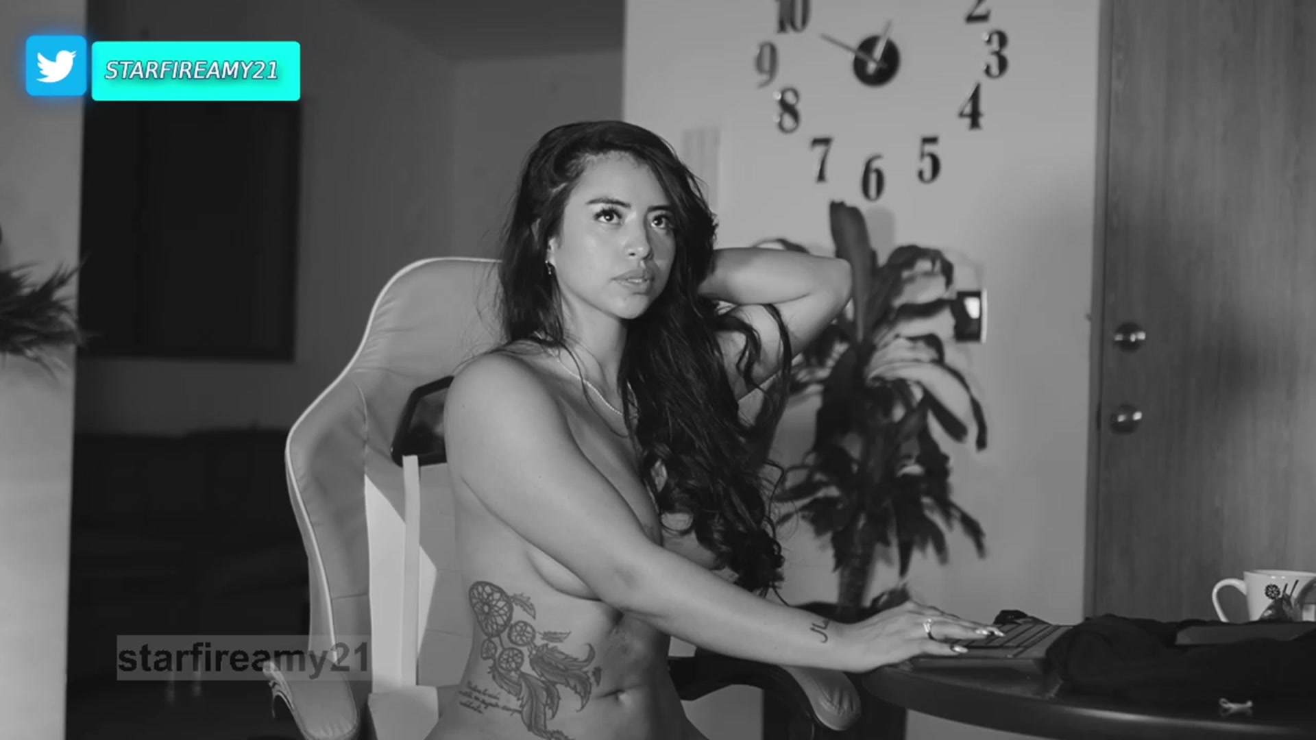 Gallery image thumbnail from Amy_Starfire's myfreecams stream on, 10/27/2023, 06:01 image 20 of 20