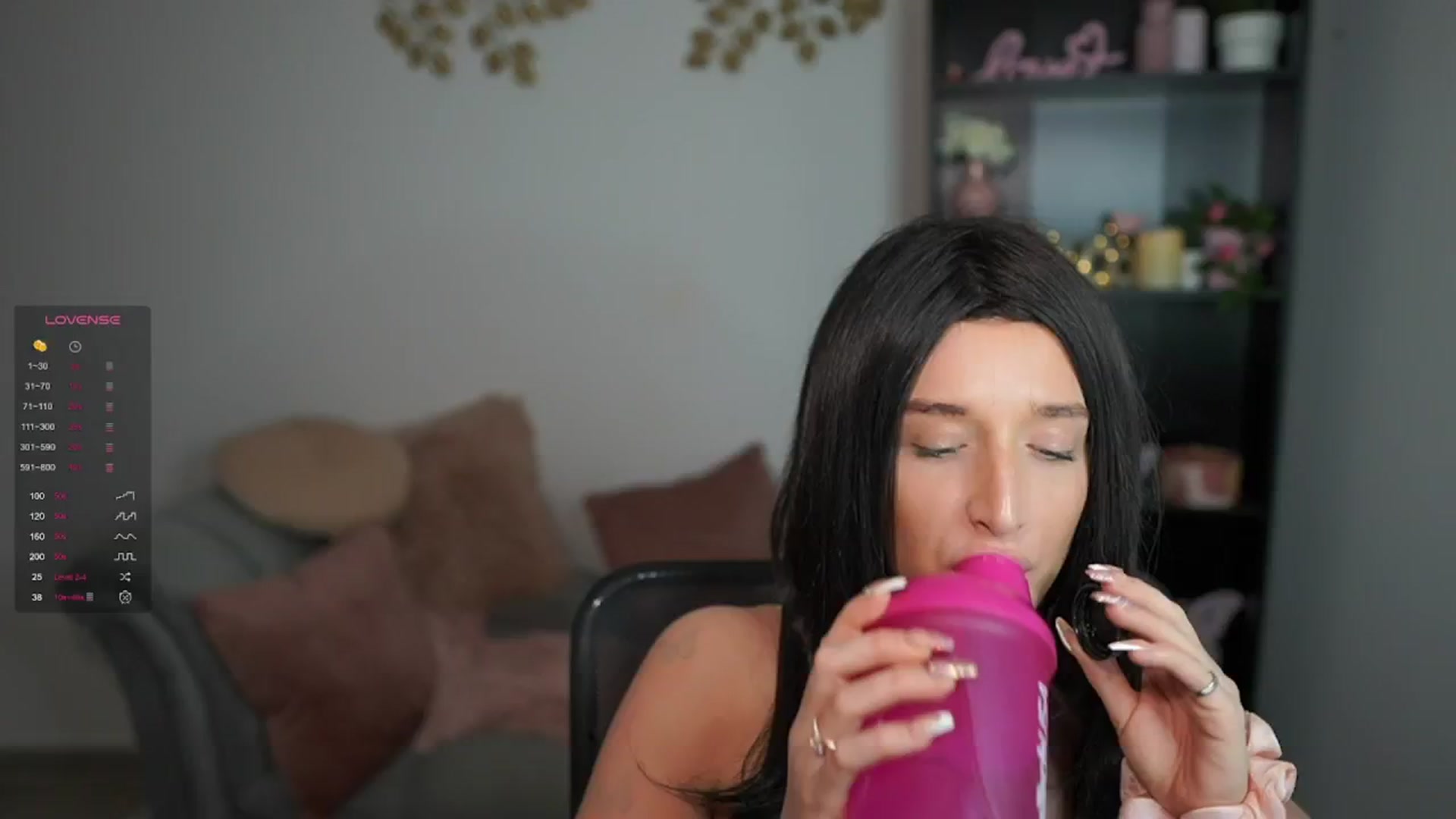 Gallery image thumbnail from Amy__Johns's myfreecams stream on, 03/01/2024, 20:16 image 13 of 20
