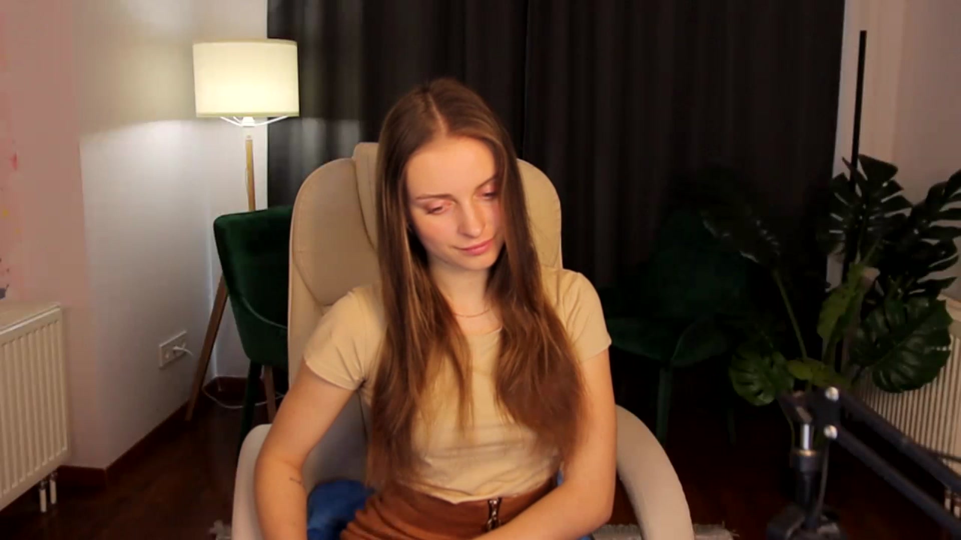 Gallery image thumbnail from Amy__Reid's myfreecams stream on, 04/18/2023, 09:07 image 7 of 20