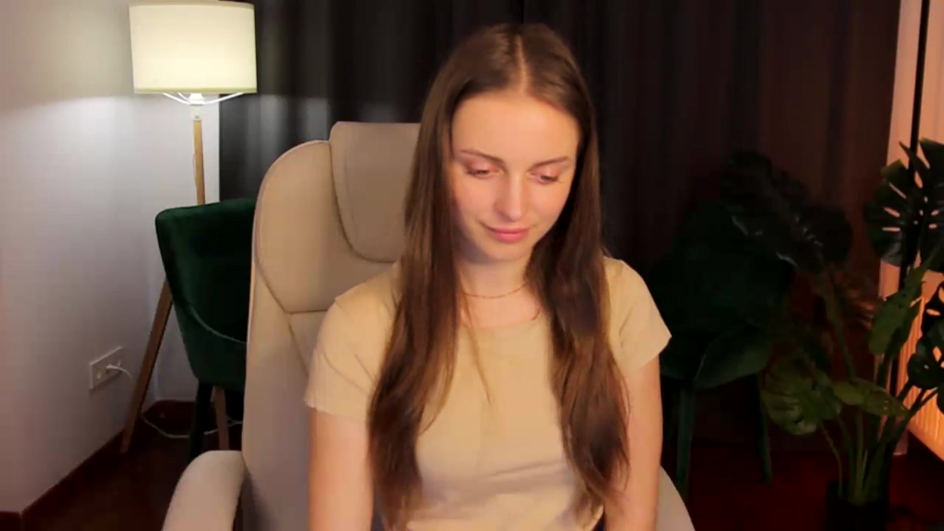 Gallery image thumbnail from Amy__Reid's myfreecams stream on, 04/18/2023, 11:32 image 14 of 20