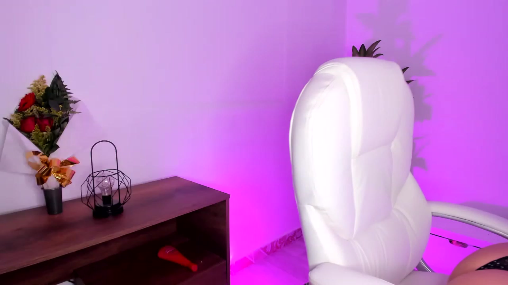 Gallery image thumbnail from Amy_corleone's myfreecams stream on, 01/31/2023, 15:29 image 10 of 20