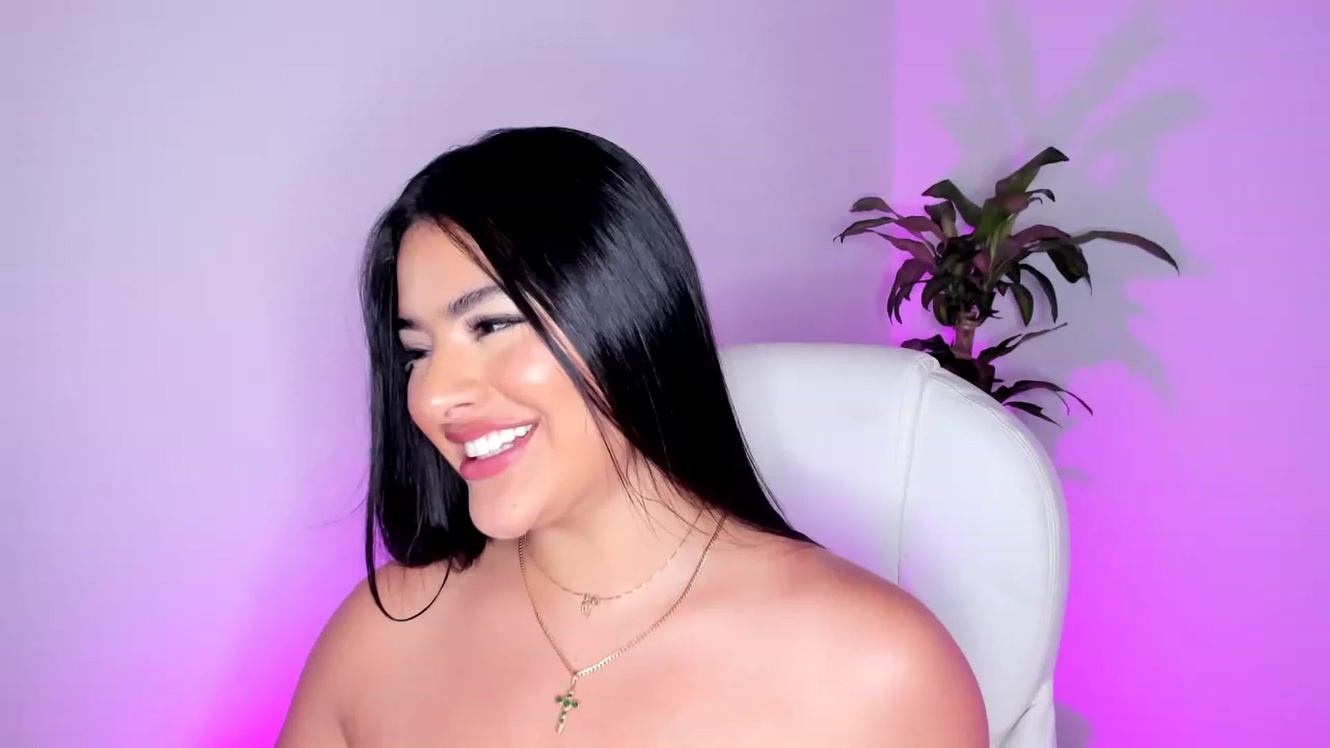 Gallery image thumbnail from Amy_corleone's myfreecams stream on, 05/03/2023, 17:45 image 19 of 20