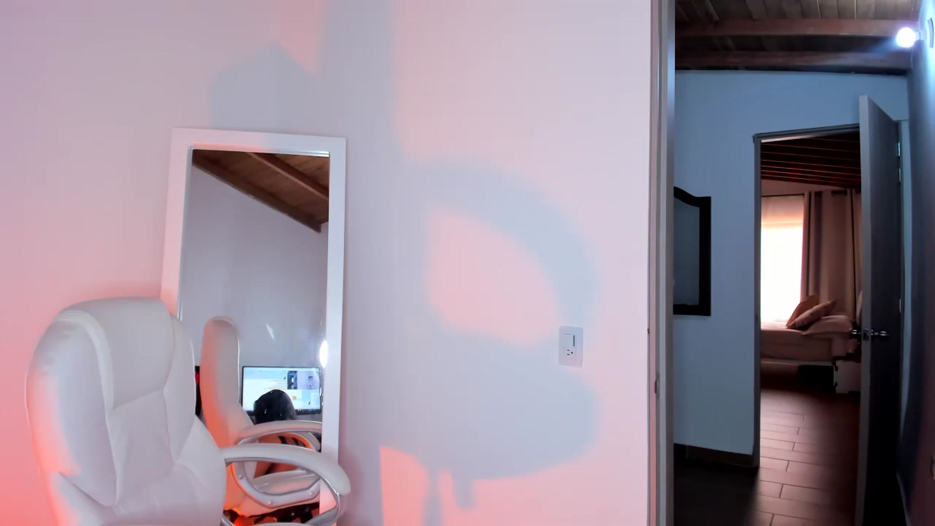Gallery image thumbnail from Amy_corleone's myfreecams stream on, 05/29/2023, 17:15 image 12 of 20