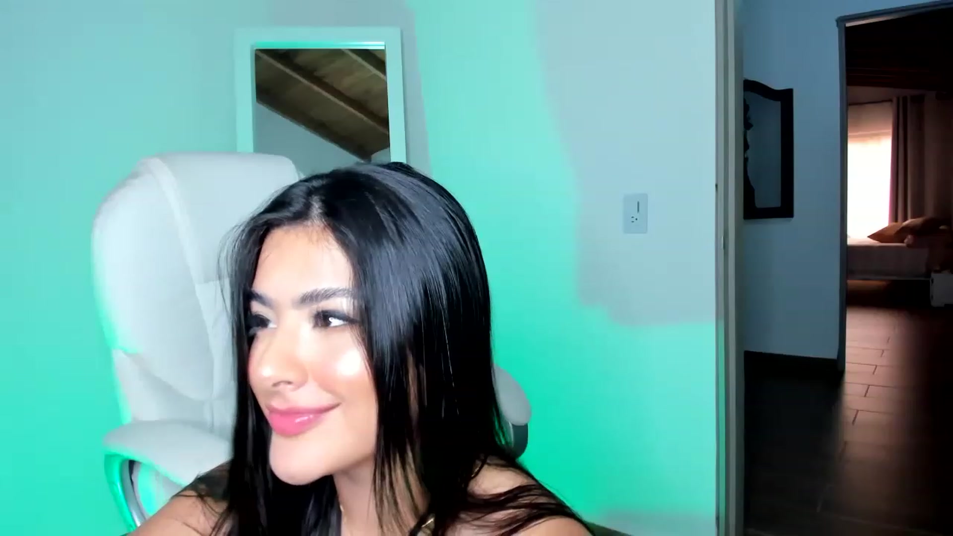 Gallery image thumbnail from Amy_corleone's myfreecams stream on, 06/01/2023, 20:14 image 11 of 20