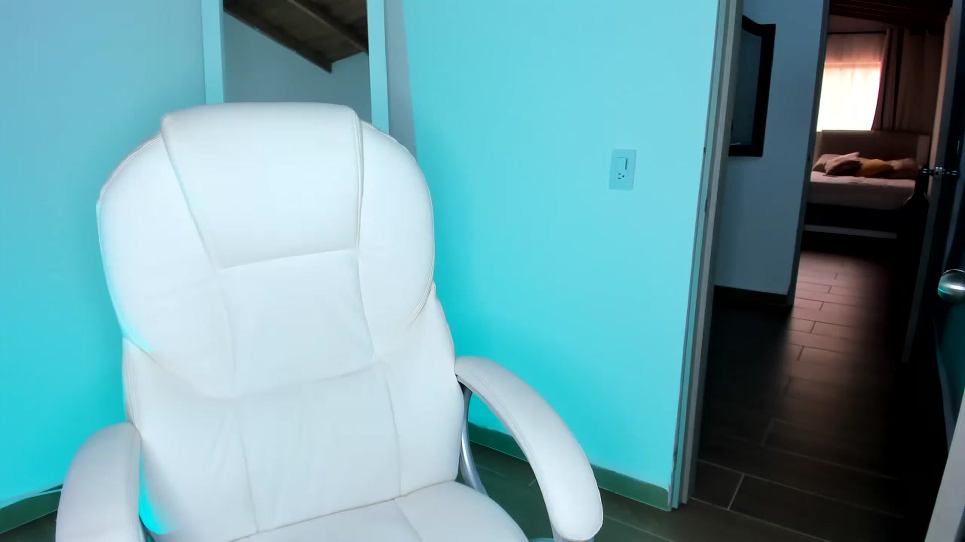 Gallery image thumbnail from Amy_corleone's myfreecams stream on, 06/14/2023, 14:33 image 18 of 20