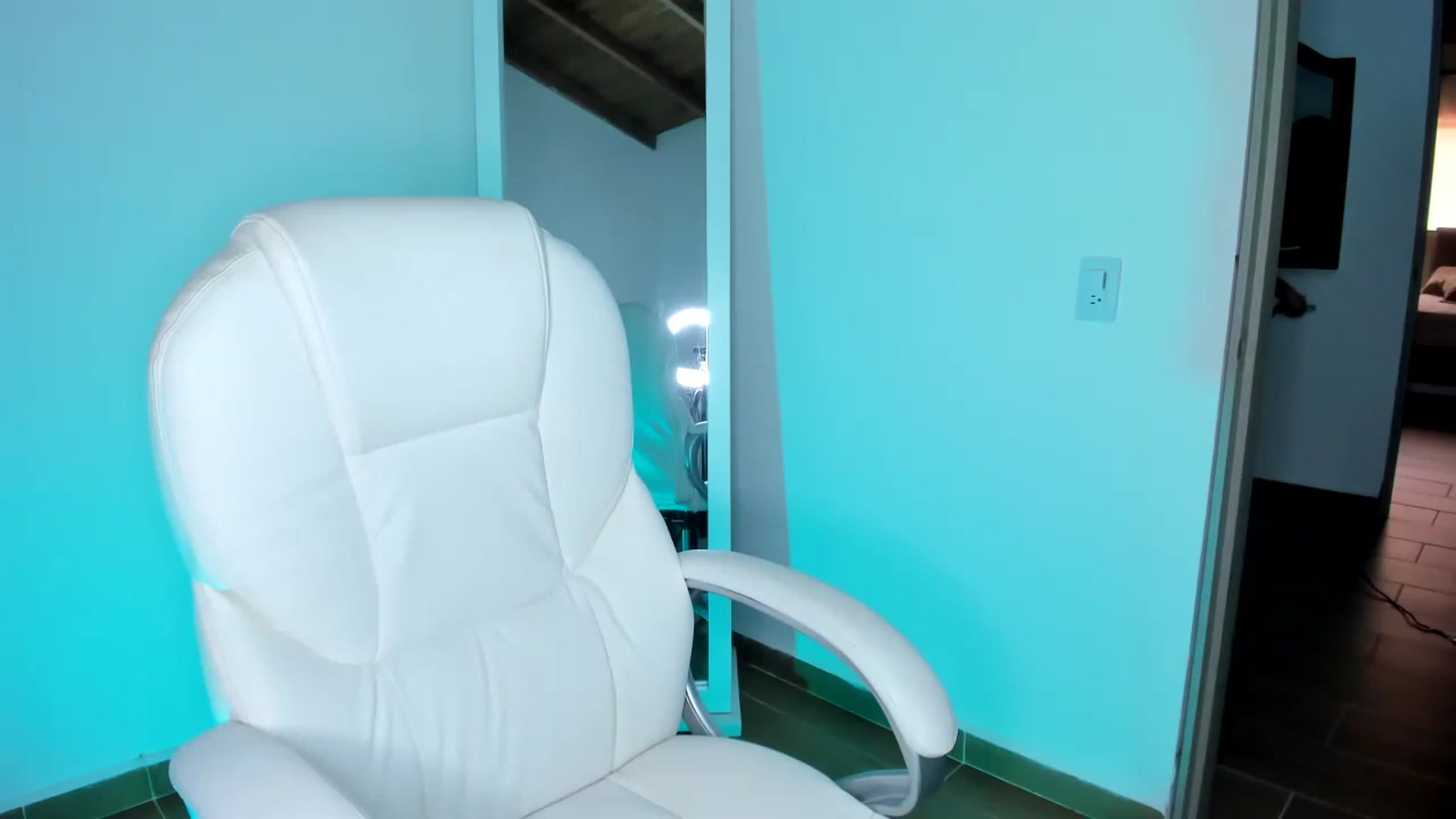Gallery image thumbnail from Amy_corleone's myfreecams stream on, 06/14/2023, 14:33 image 2 of 20