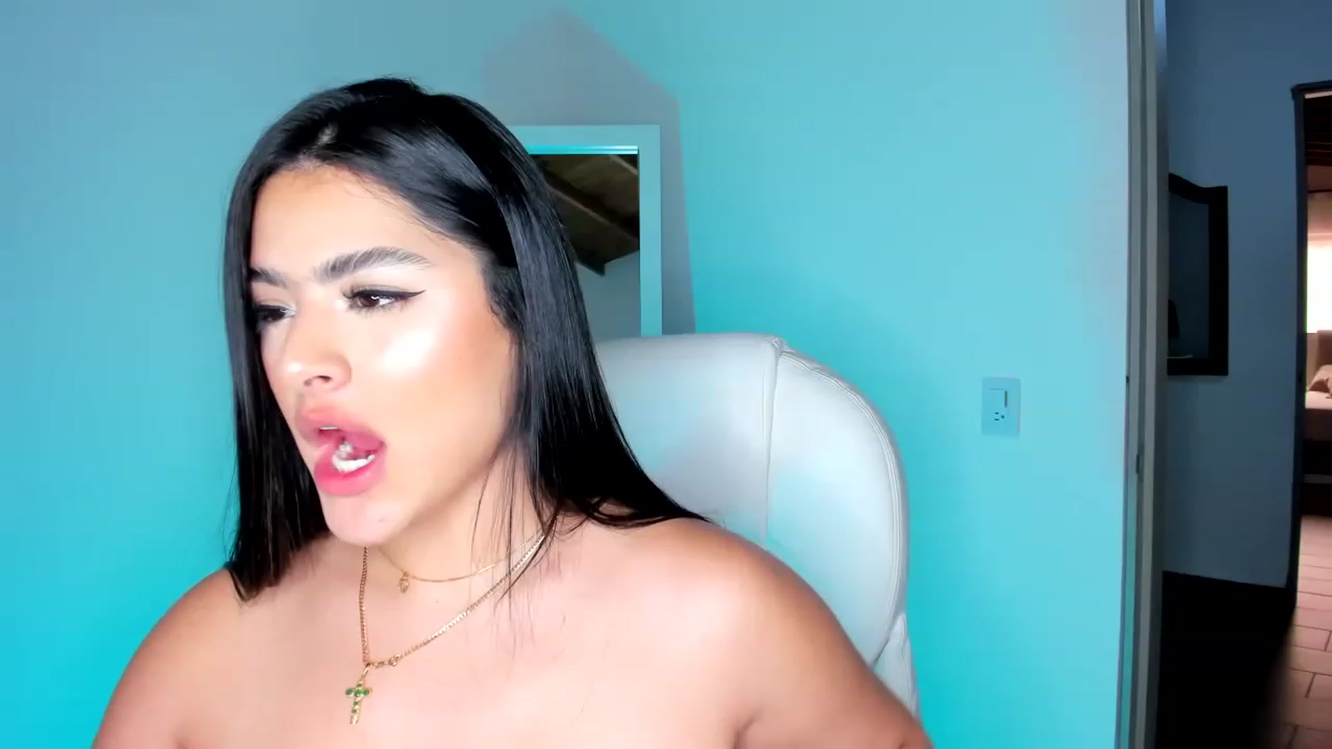 Gallery image thumbnail from Amy_corleone's myfreecams stream on, 06/14/2023, 16:30 image 1 of 20