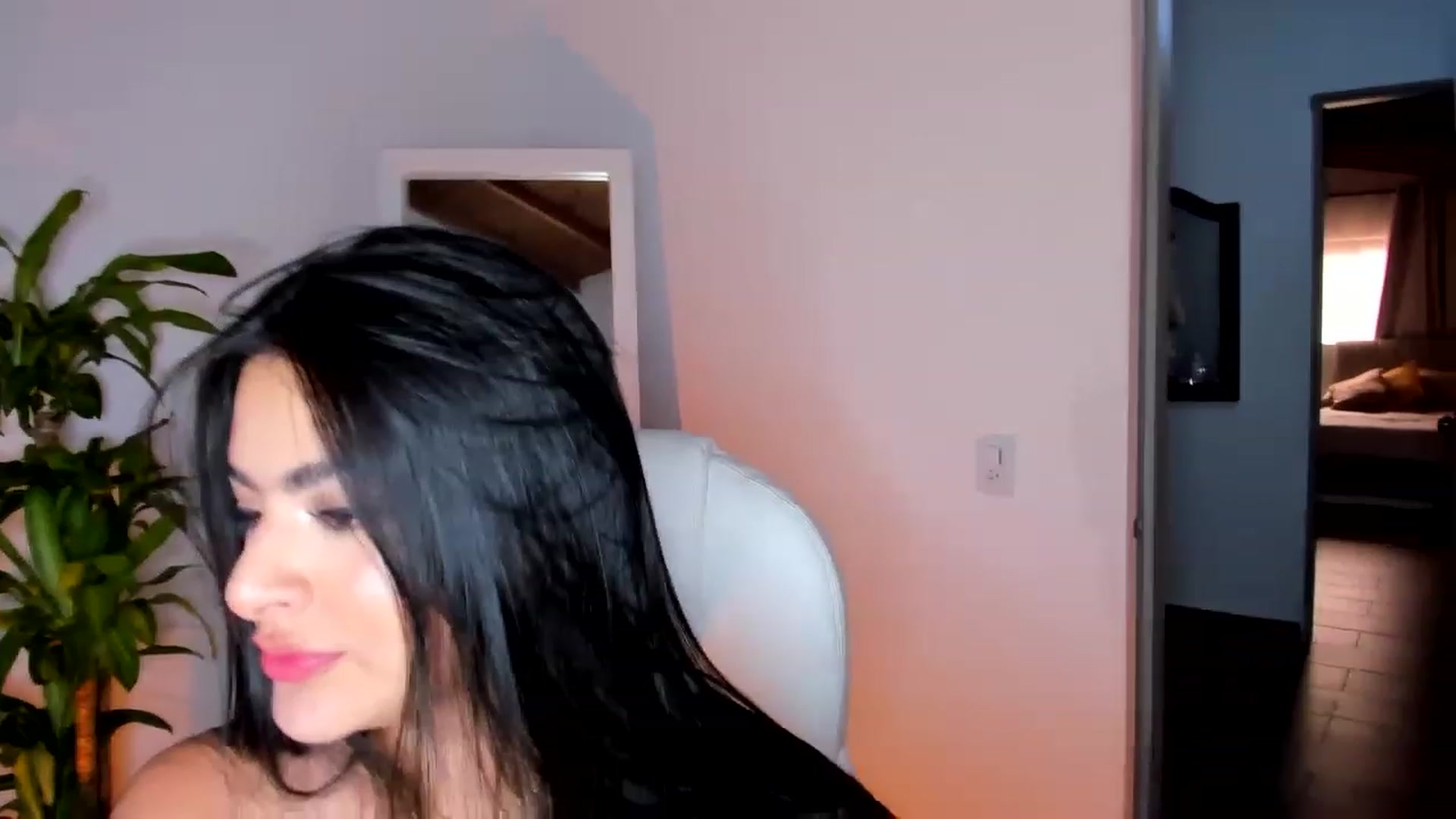 Gallery image thumbnail from Amy_corleone's myfreecams stream on, 06/22/2023, 19:36 image 3 of 20