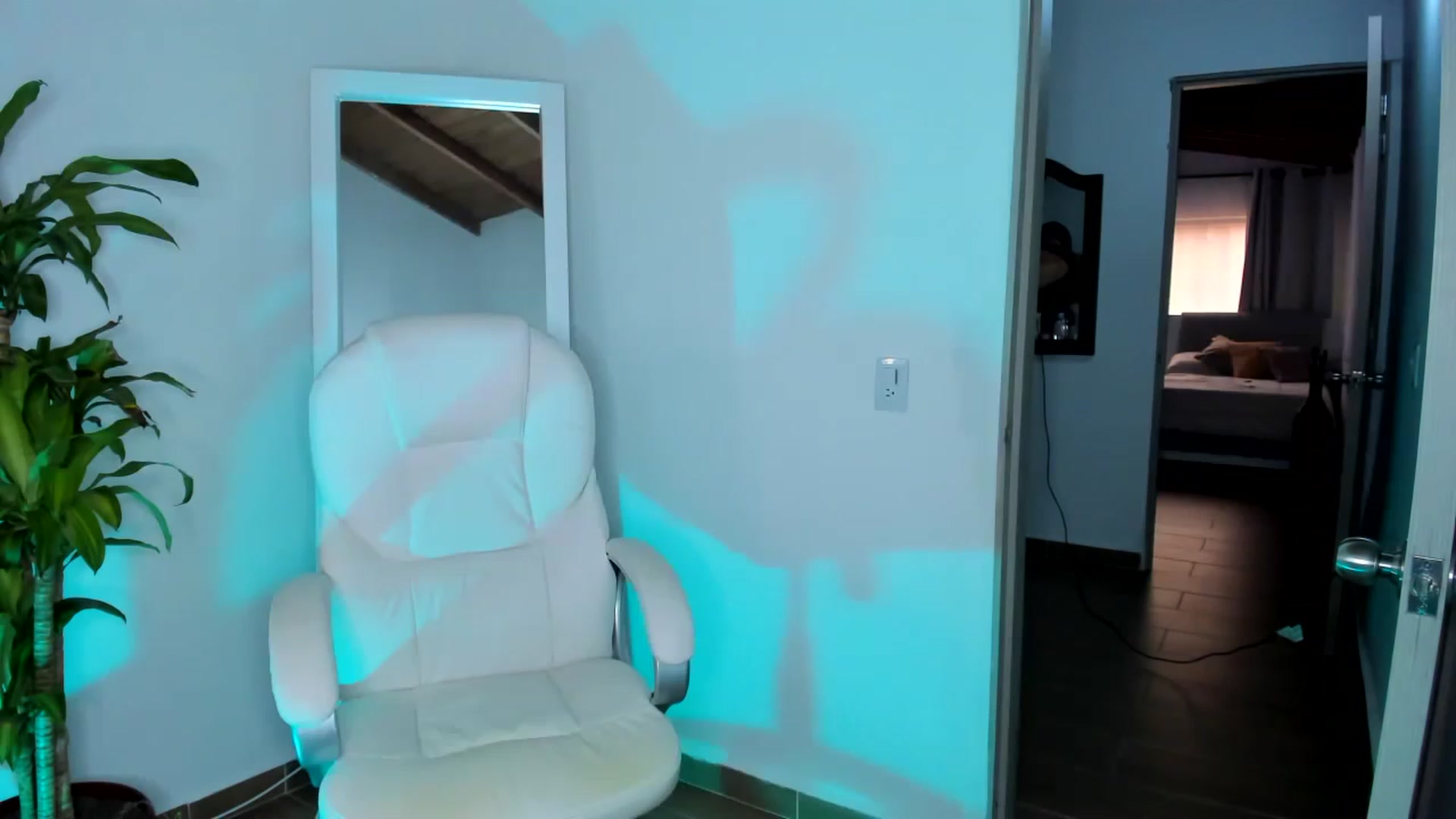 Gallery image thumbnail from Amy_corleone's myfreecams stream on, 06/26/2023, 14:55 image 11 of 20