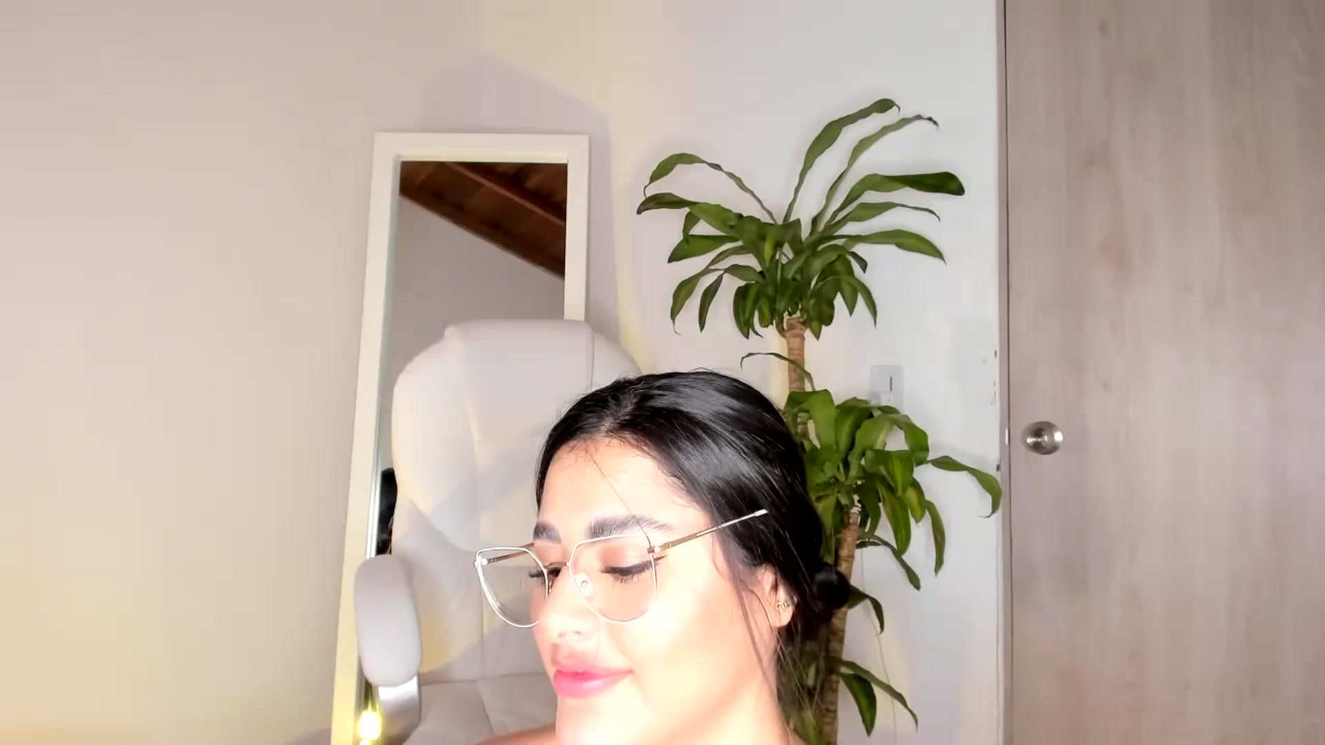 Gallery image thumbnail from Amy_corleone's myfreecams stream on, 09/20/2023, 21:54 image 20 of 20