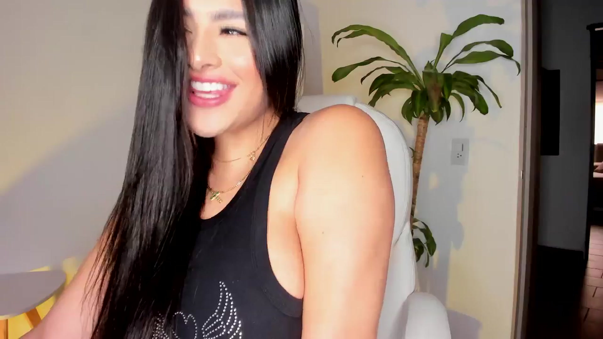 Gallery image thumbnail from Amy_corleone's myfreecams stream on, 11/04/2023, 16:54 image 17 of 20