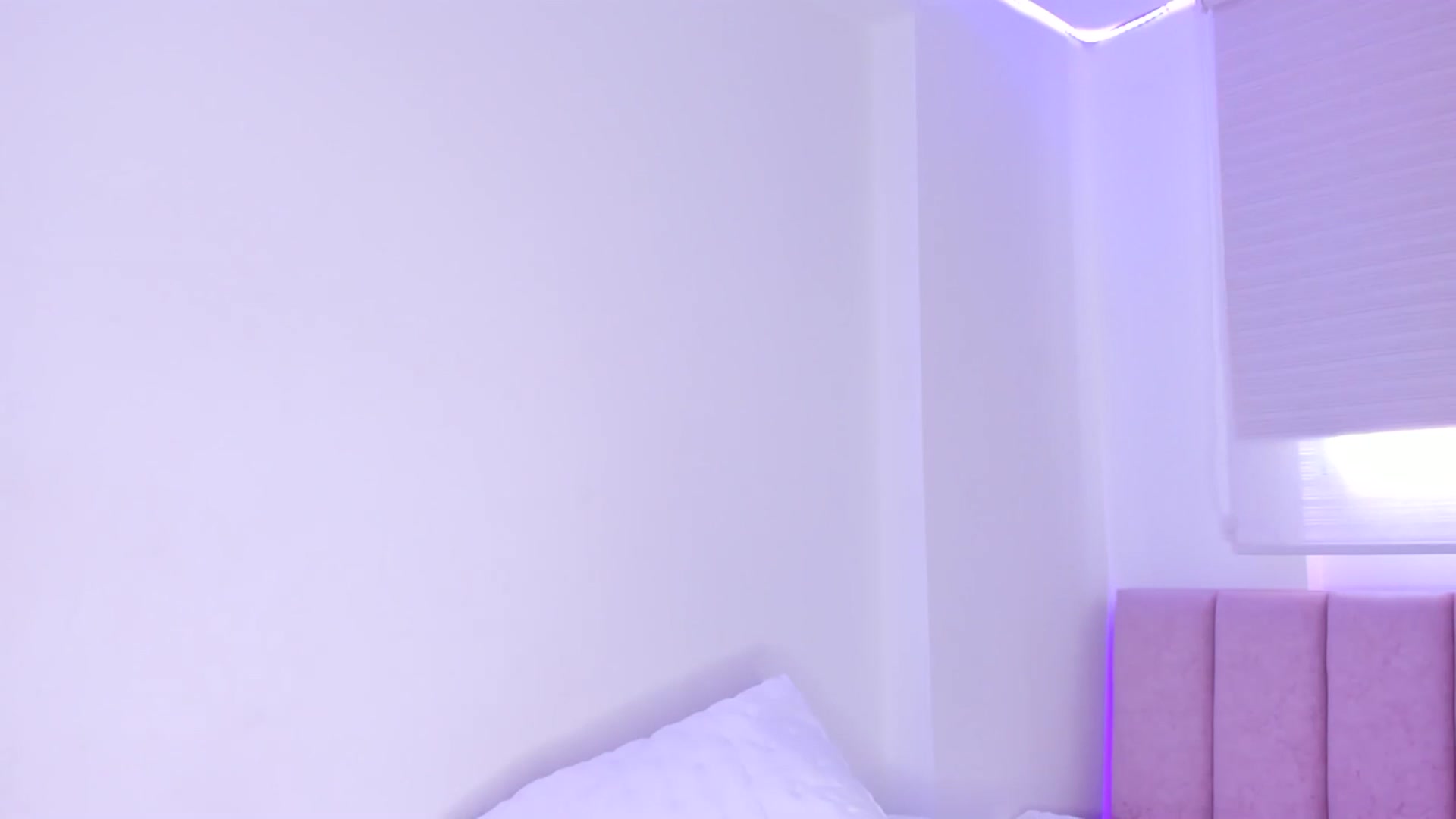 Gallery image thumbnail from Amy_corleone's myfreecams stream on, 12/01/2023, 20:35 image 14 of 20