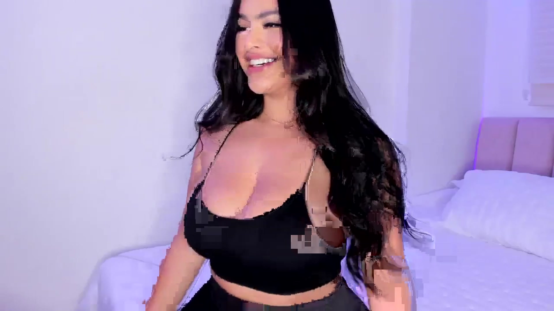 Gallery image thumbnail from Amy_corleone's myfreecams stream on, 12/06/2023, 01:25 image 19 of 20