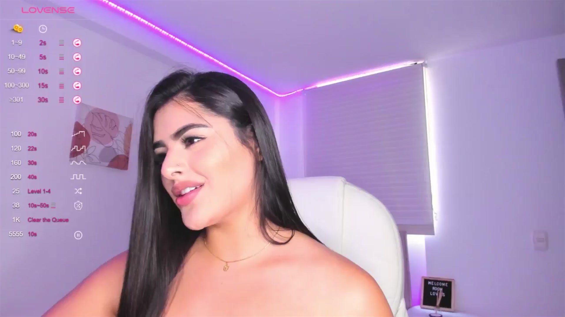 Gallery image thumbnail from Amy_corleone's myfreecams stream on, 05/06/2024, 18:03 image 3 of 20