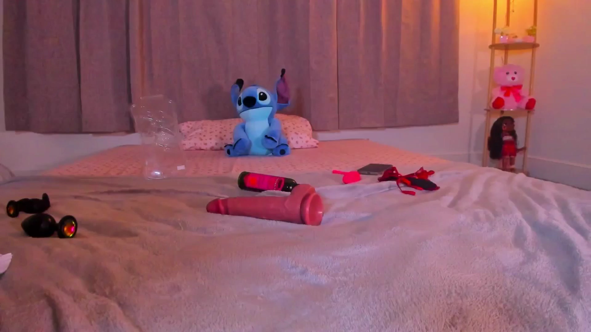 Gallery image thumbnail from Amyheaven_'s myfreecams stream on, 04/02/2025, 08:06 image 7 of 20