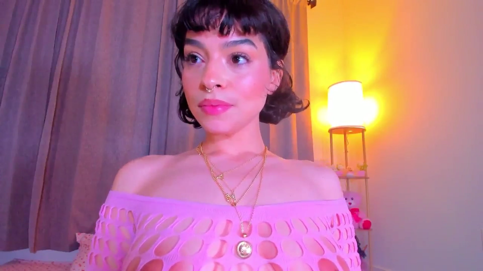Gallery image thumbnail from Amyheaven_'s myfreecams stream on, 04/08/2025, 07:34 image 18 of 20