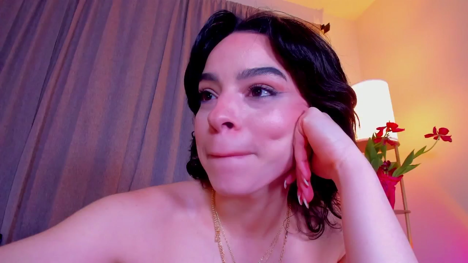 Gallery image thumbnail from Amyheaven_'s myfreecams stream on, 04/26/2025, 10:37 image 1 of 20