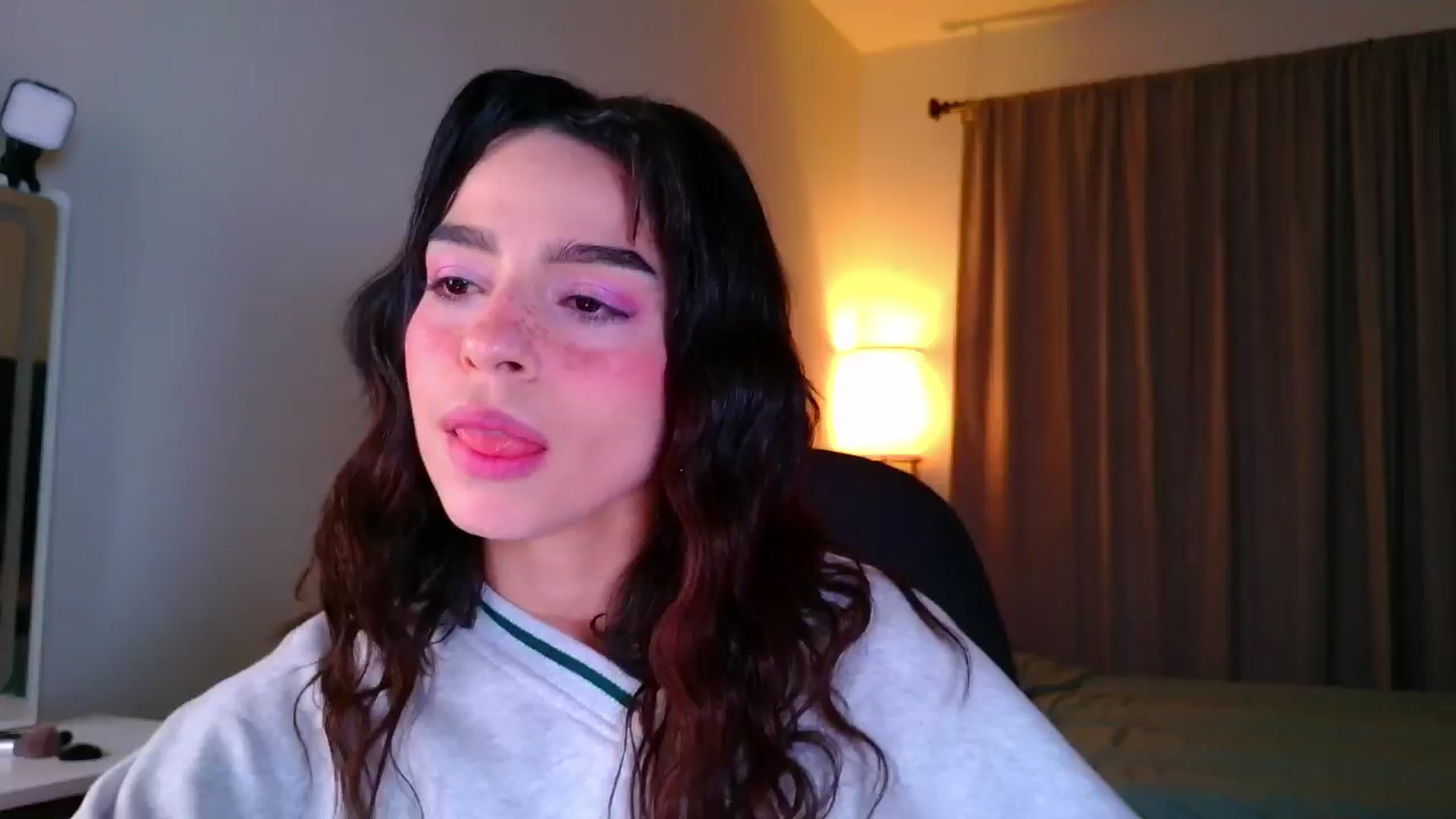 Gallery image thumbnail from Amyheaven_'s myfreecams stream on, 10/22/2025, 09:34 image 12 of 20