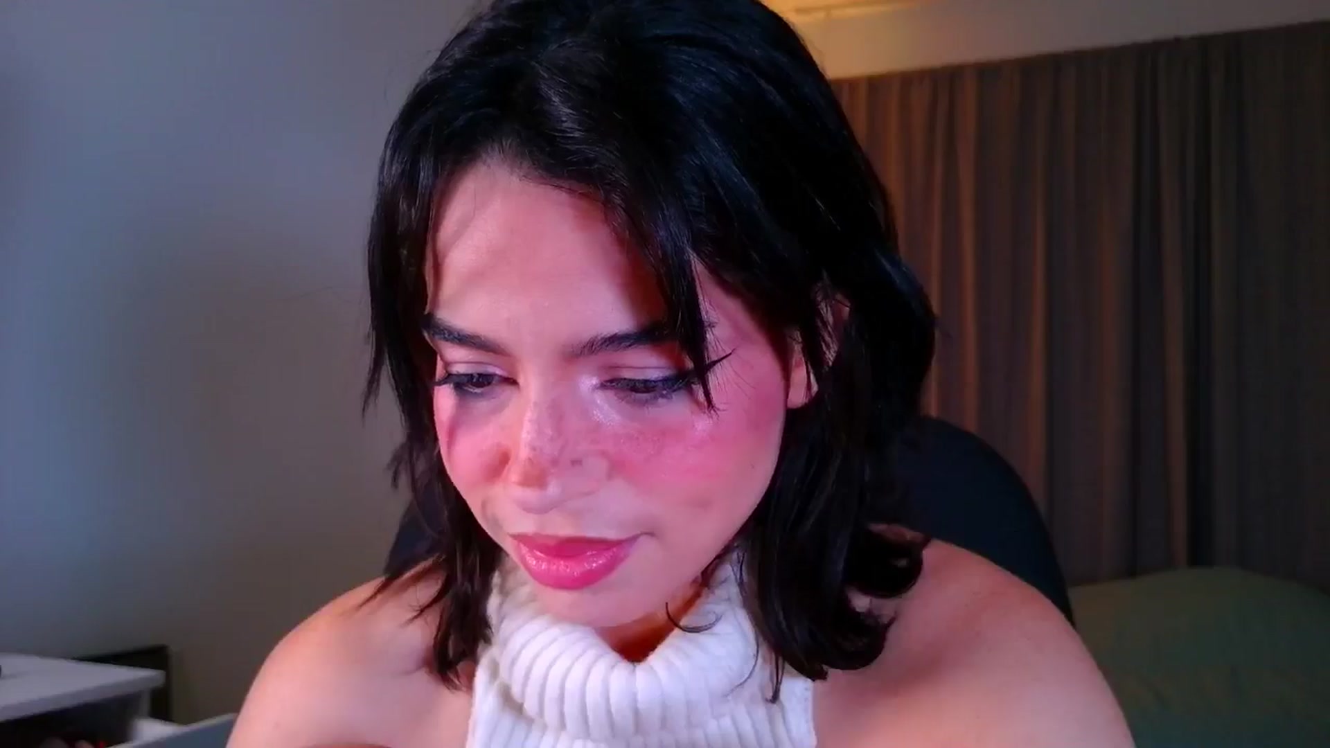 Gallery image thumbnail from Amyheaven_'s myfreecams stream on, 10/24/2025, 09:46 image 19 of 20