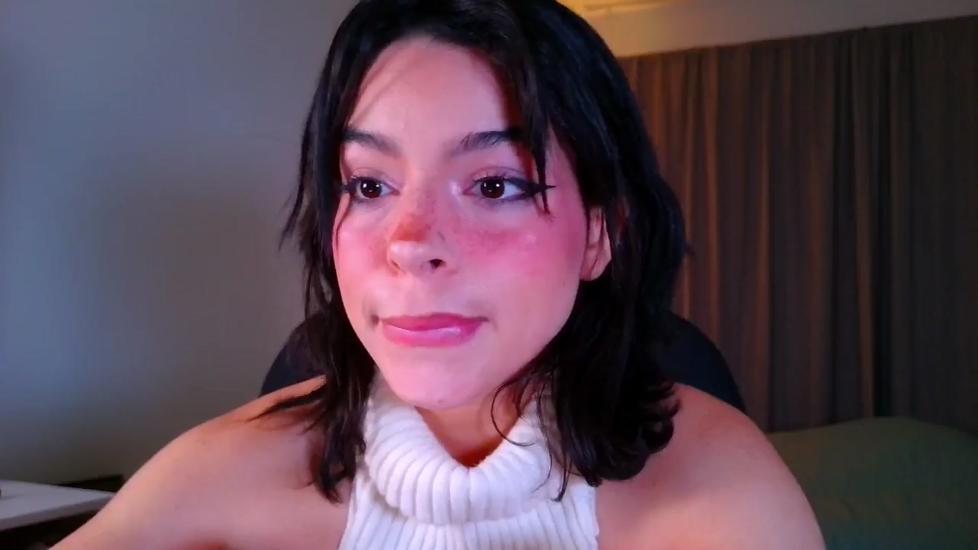 Gallery image thumbnail from Amyheaven_'s myfreecams stream on, 10/24/2025, 09:46 image 16 of 20
