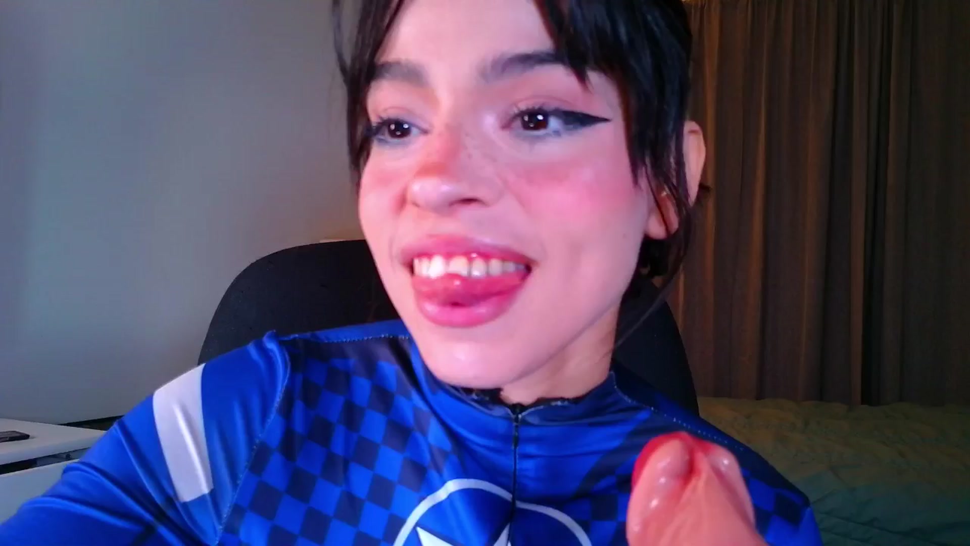 Gallery image thumbnail from Amyheaven_'s myfreecams stream on, 10/30/2025, 08:35 image 12 of 20