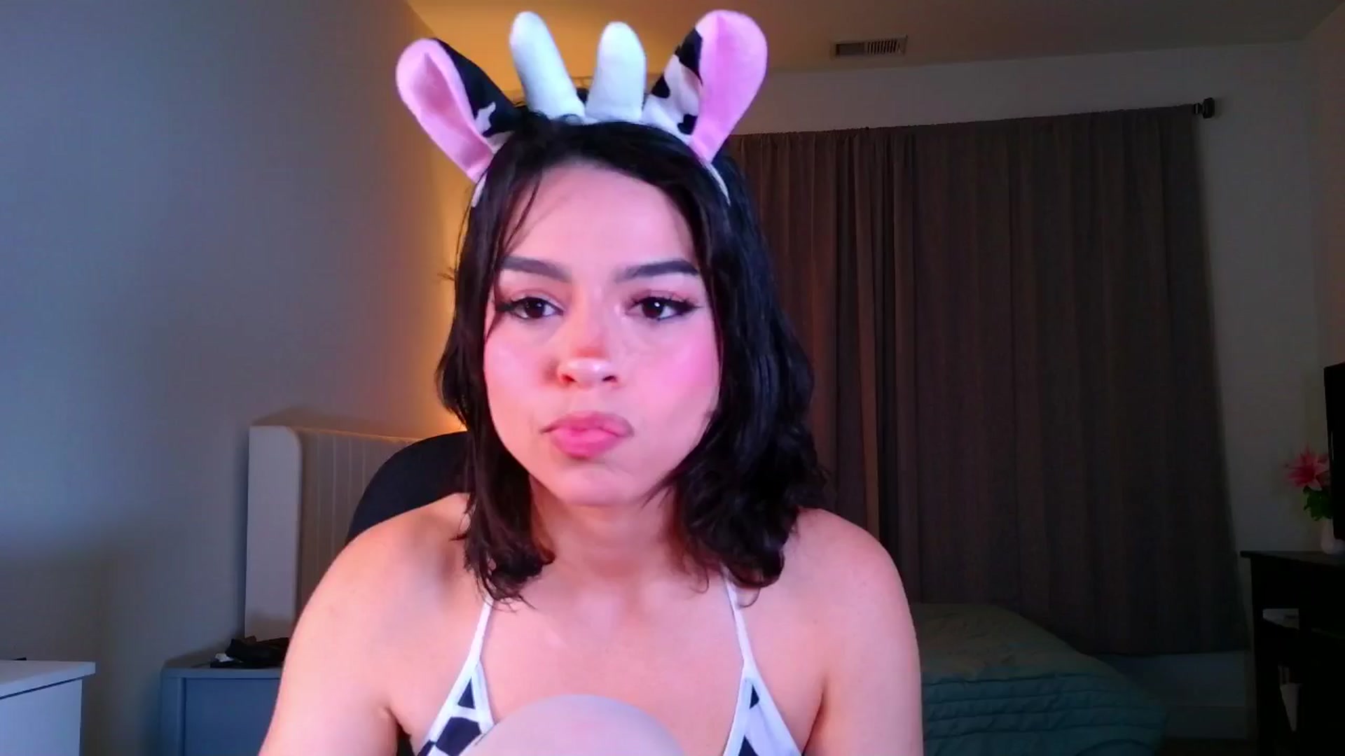 Gallery image thumbnail from Amyheaven_'s myfreecams stream on, 11/05/2025, 10:27 image 2 of 20