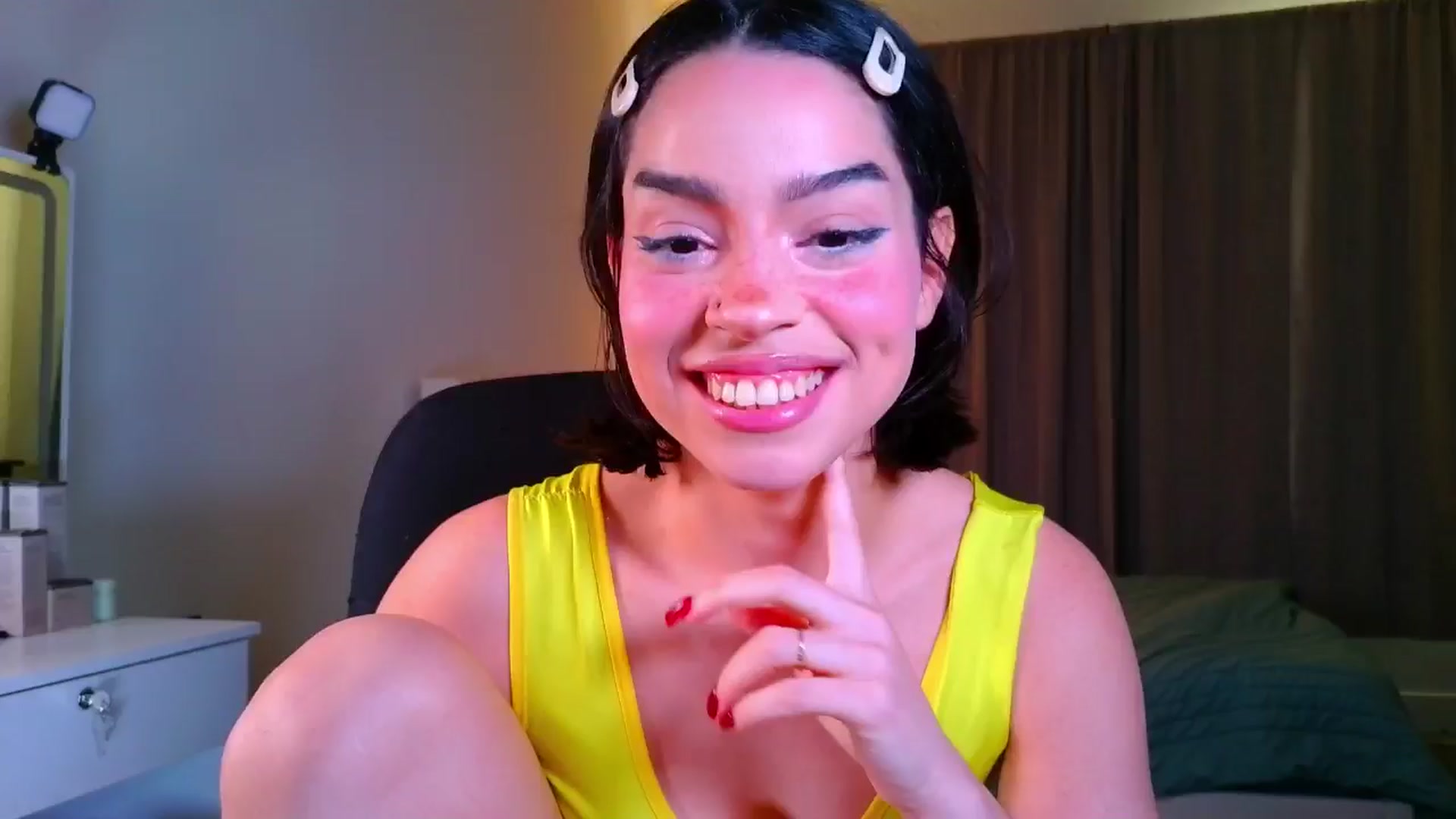 Gallery image thumbnail from Amyheaven_'s myfreecams stream on, 11/13/2025, 18:31 image 20 of 20