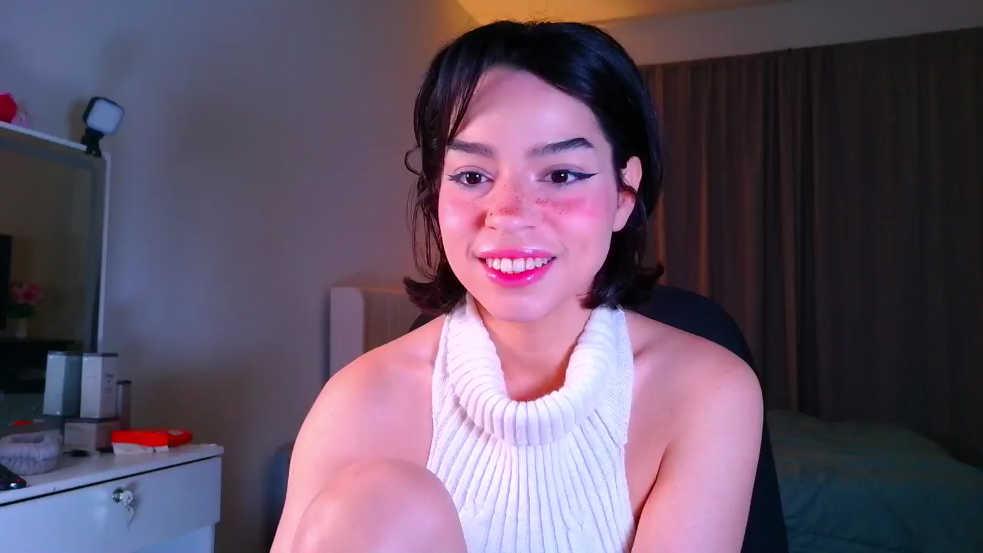 Gallery image thumbnail from Amyheaven_'s myfreecams stream on, 11/15/2025, 09:46 image 11 of 20