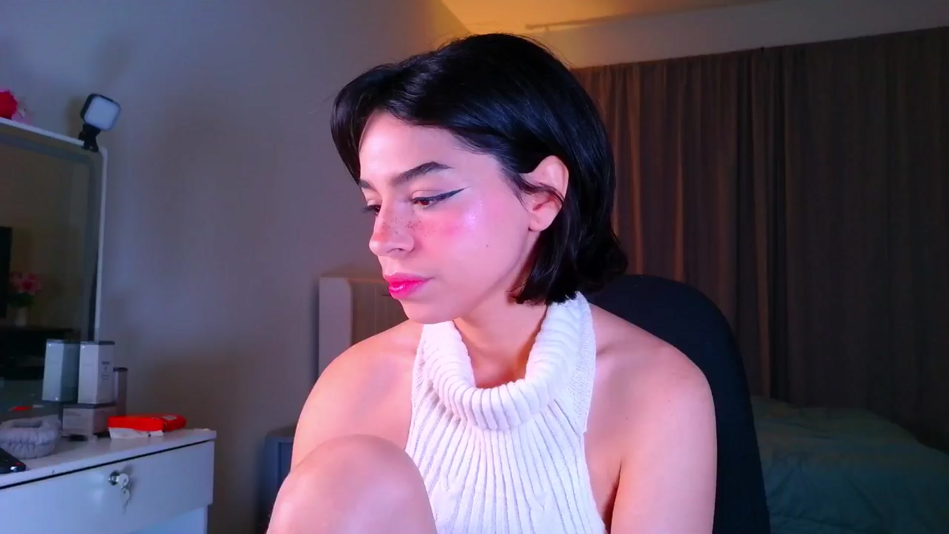 Gallery image thumbnail from Amyheaven_'s myfreecams stream on, 11/15/2025, 09:46 image 12 of 20