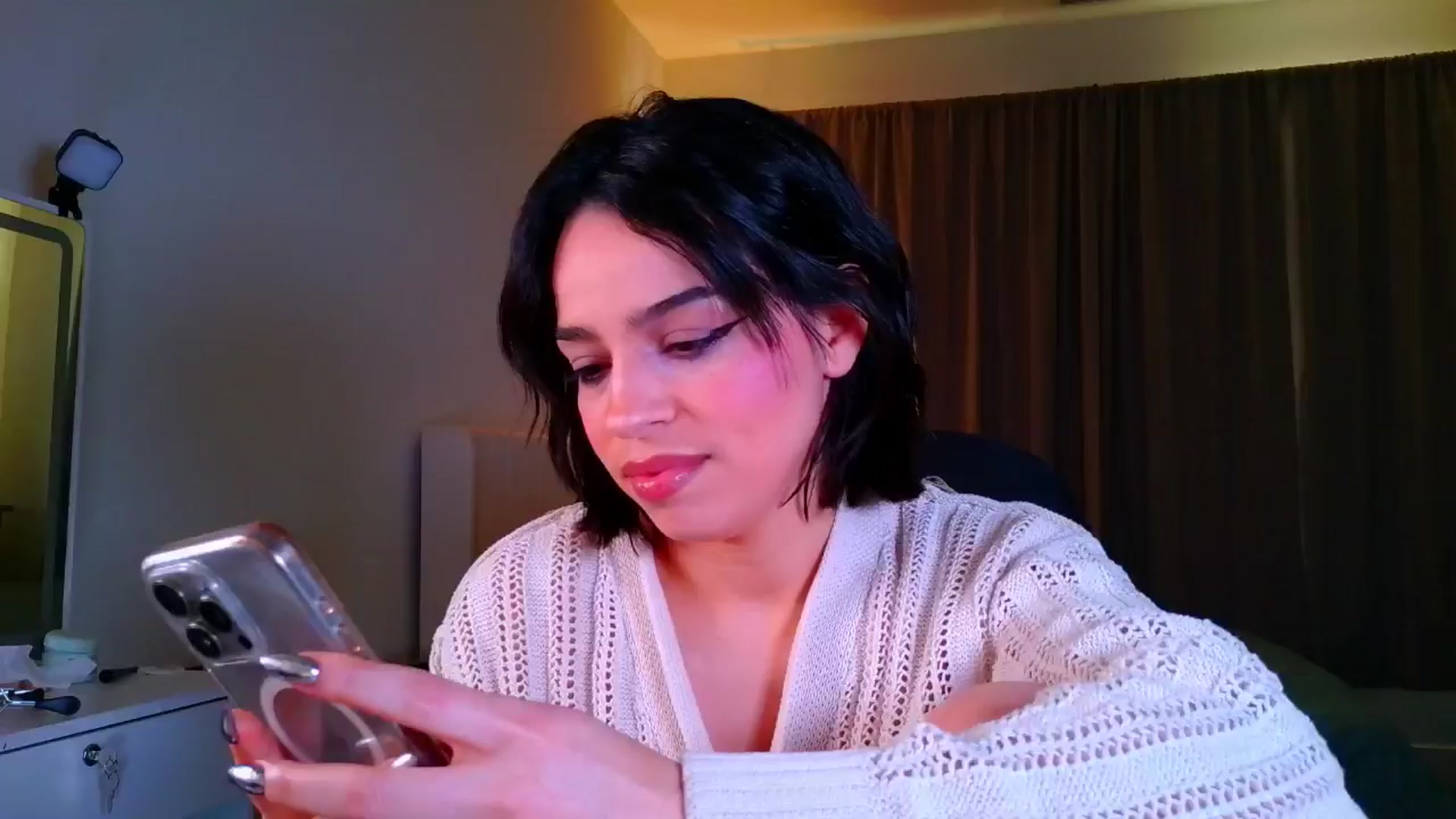 Gallery image thumbnail from Amyheaven_'s myfreecams stream on, 12/01/2025, 19:26 image 15 of 20