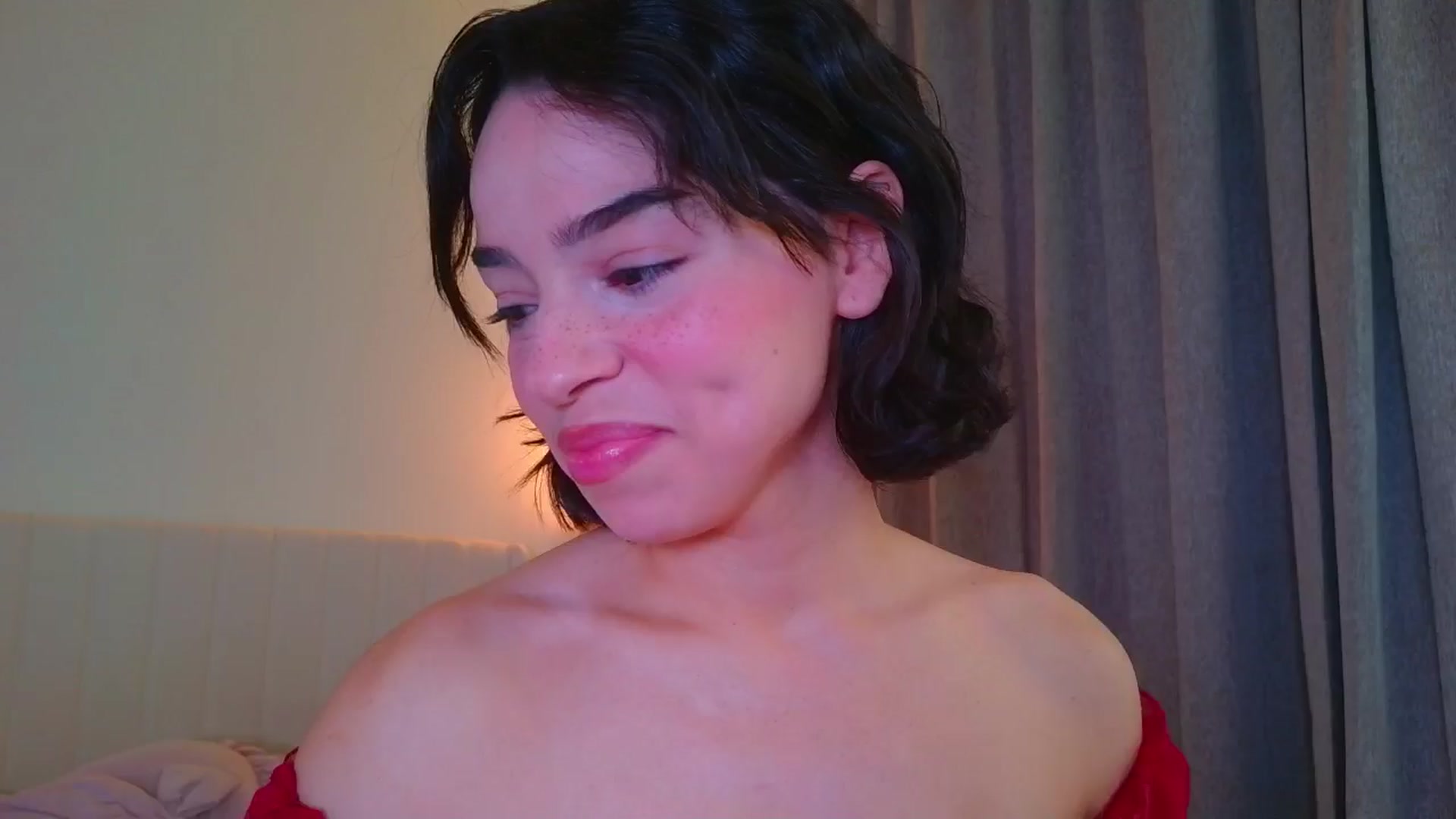 Gallery image thumbnail from Amyheaven_'s myfreecams stream on, 12/11/2025, 19:26 image 9 of 20