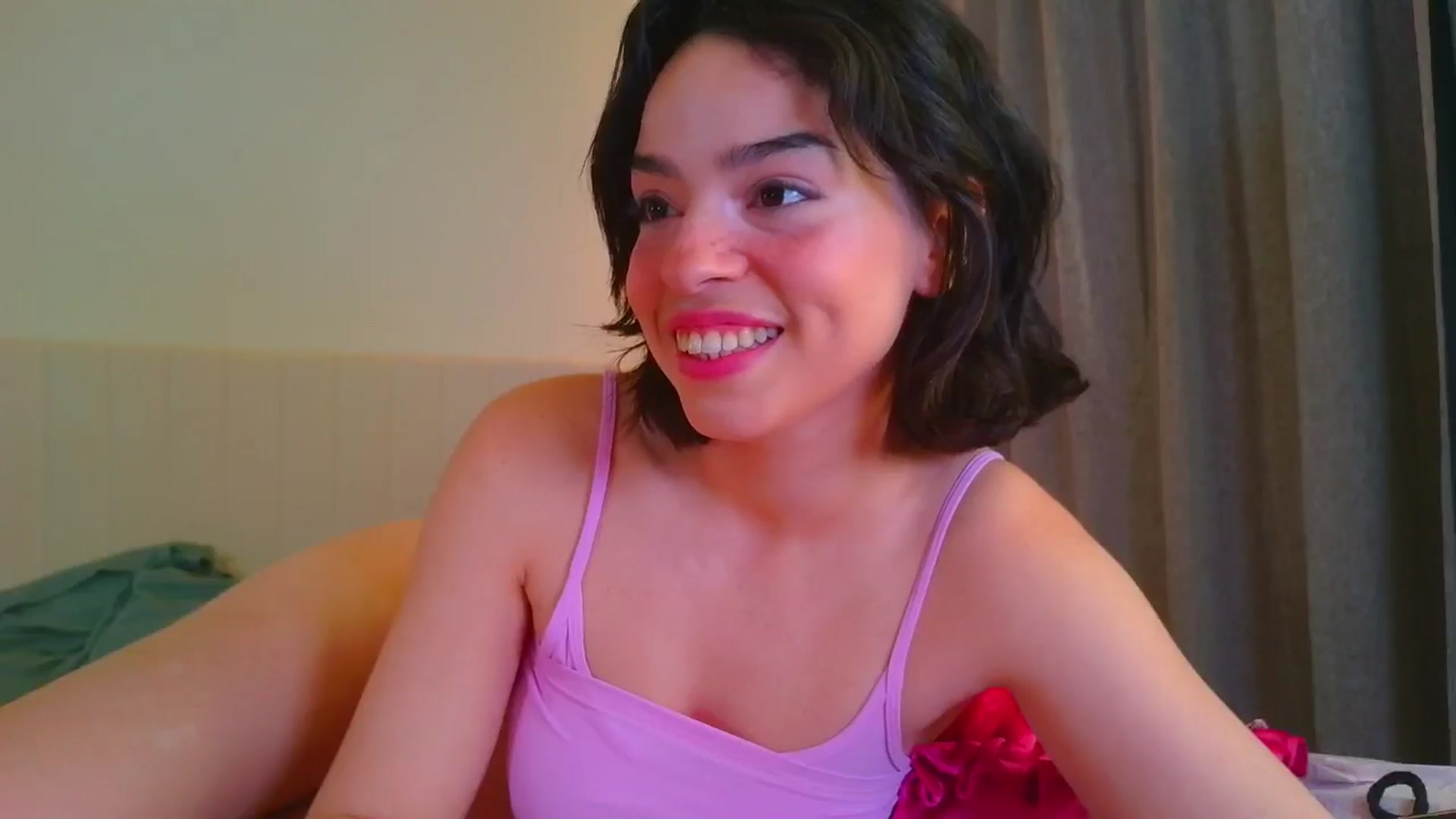 Gallery image thumbnail from Amyheaven_'s myfreecams stream on, 12/12/2025, 19:09 image 10 of 20
