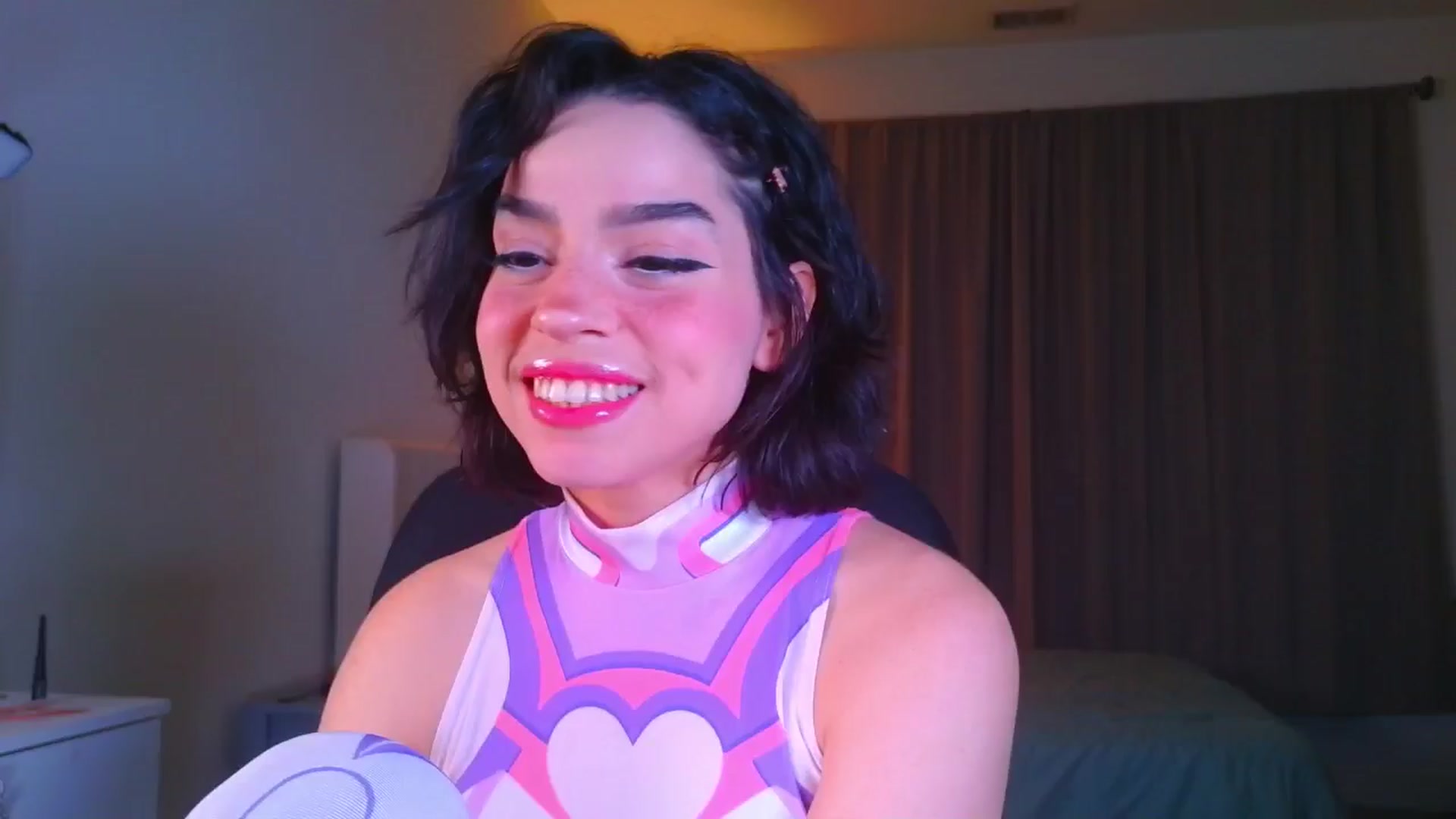 Gallery image thumbnail from Amyheaven_'s myfreecams stream on, 12/14/2025, 08:42 image 19 of 20