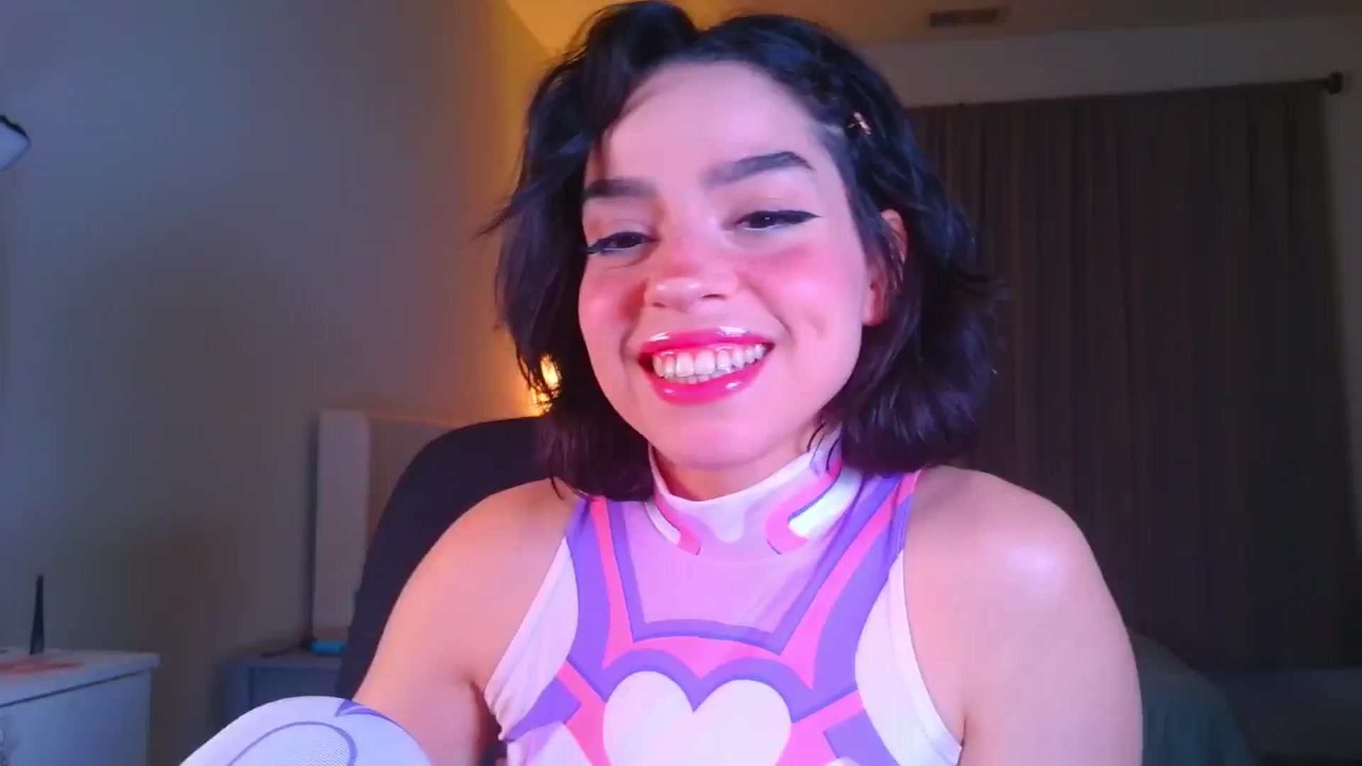 Gallery image thumbnail from Amyheaven_'s myfreecams stream on, 12/14/2025, 08:42 image 18 of 20