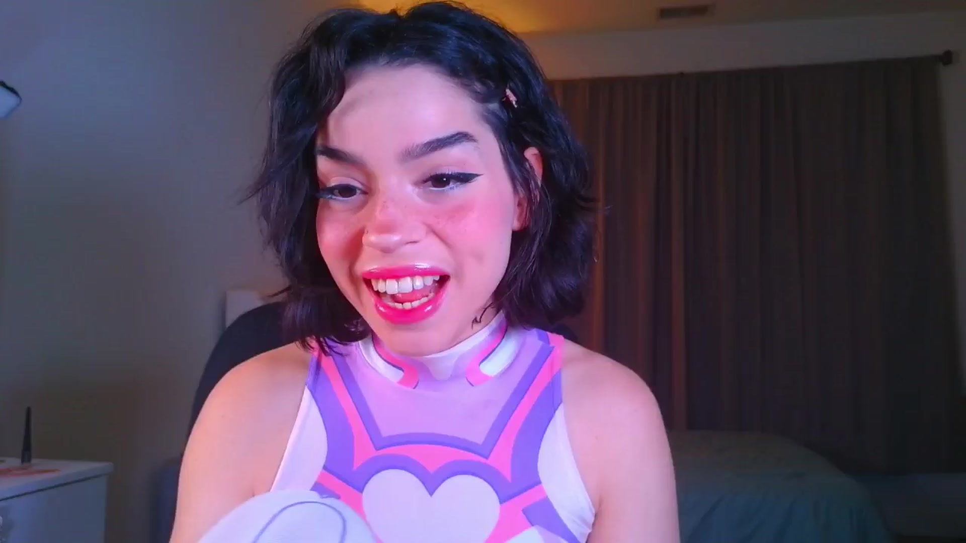 Gallery image thumbnail from Amyheaven_'s myfreecams stream on, 12/14/2025, 08:42 image 11 of 20