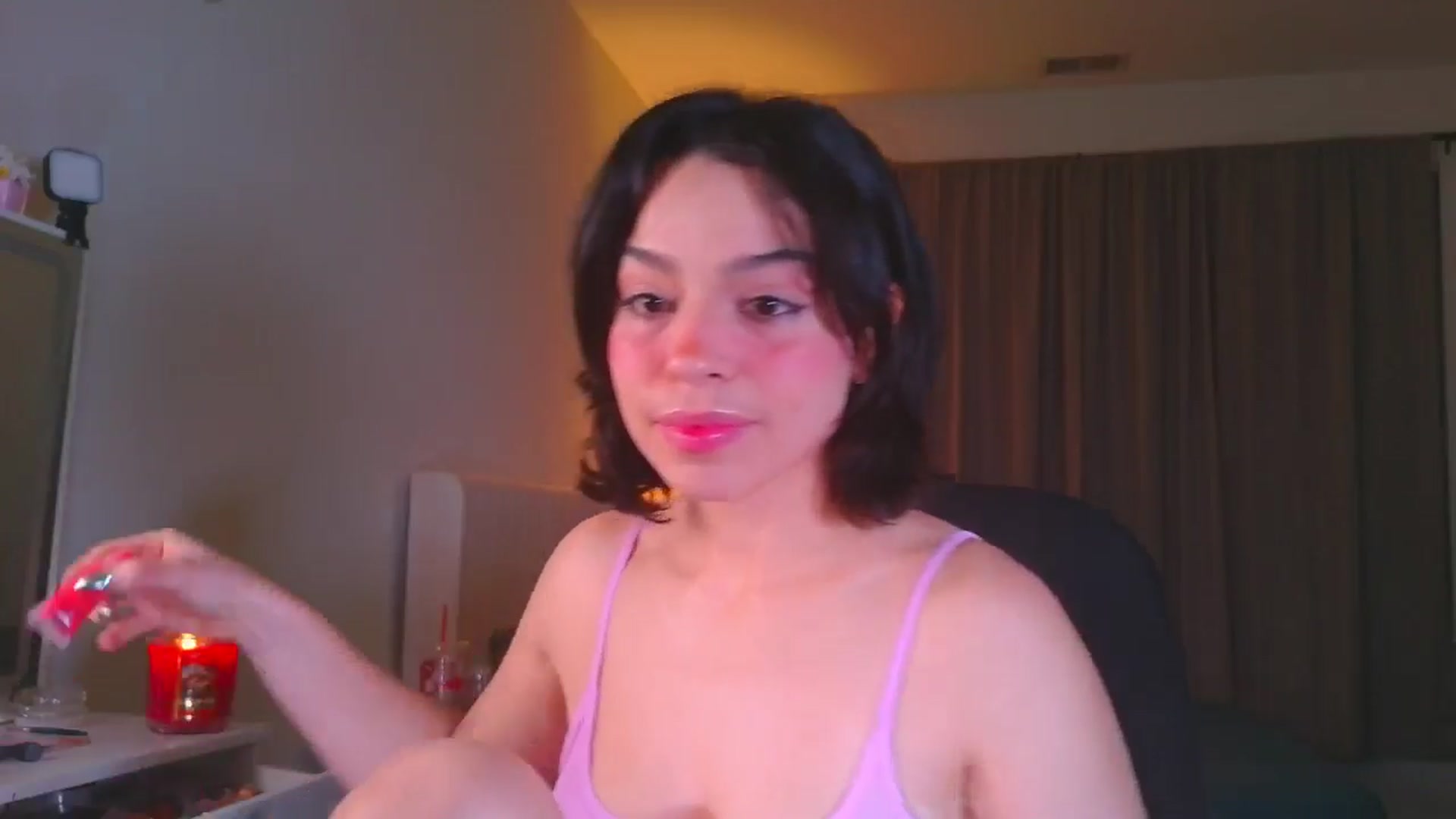 Gallery image thumbnail from Amyheaven_'s myfreecams stream on, 12/28/2025, 10:37 image 7 of 20