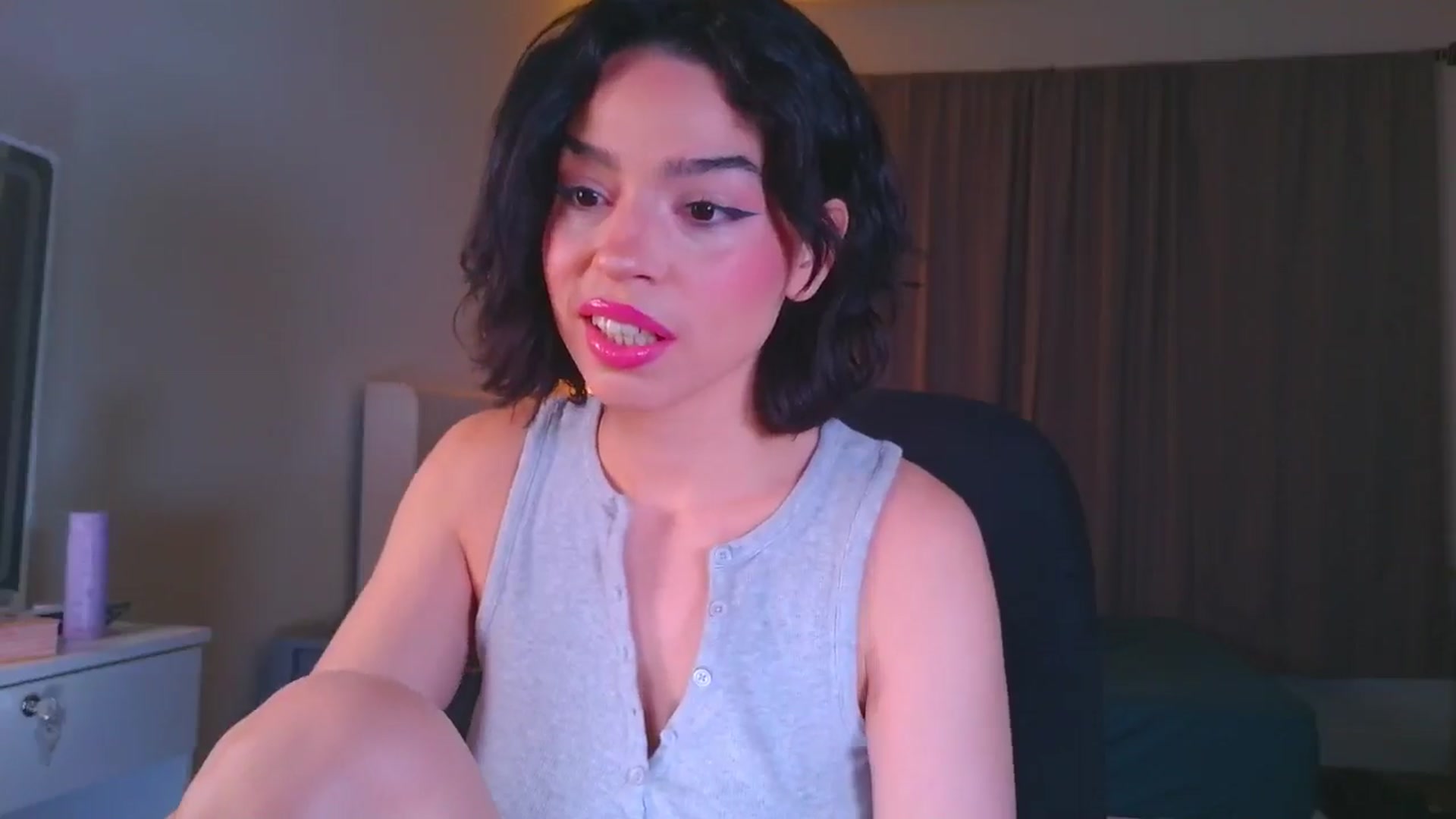 Gallery image thumbnail from Amyheaven_'s myfreecams stream on, 12/29/2025, 09:36 image 16 of 20