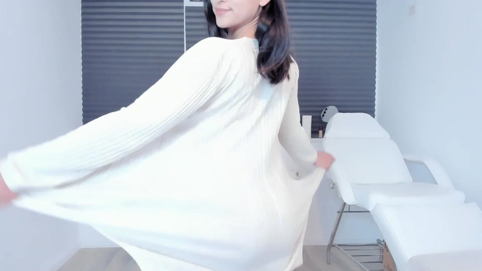 Gallery image thumbnail from Amyourgirl's myfreecams stream on, 04/14/2025, 01:16 image 19 of 20
