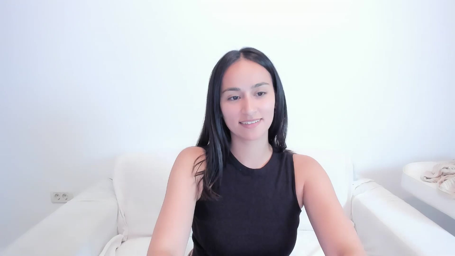 Gallery image thumbnail from Amyourgirl's myfreecams stream on, 04/26/2025, 22:05 image 5 of 20