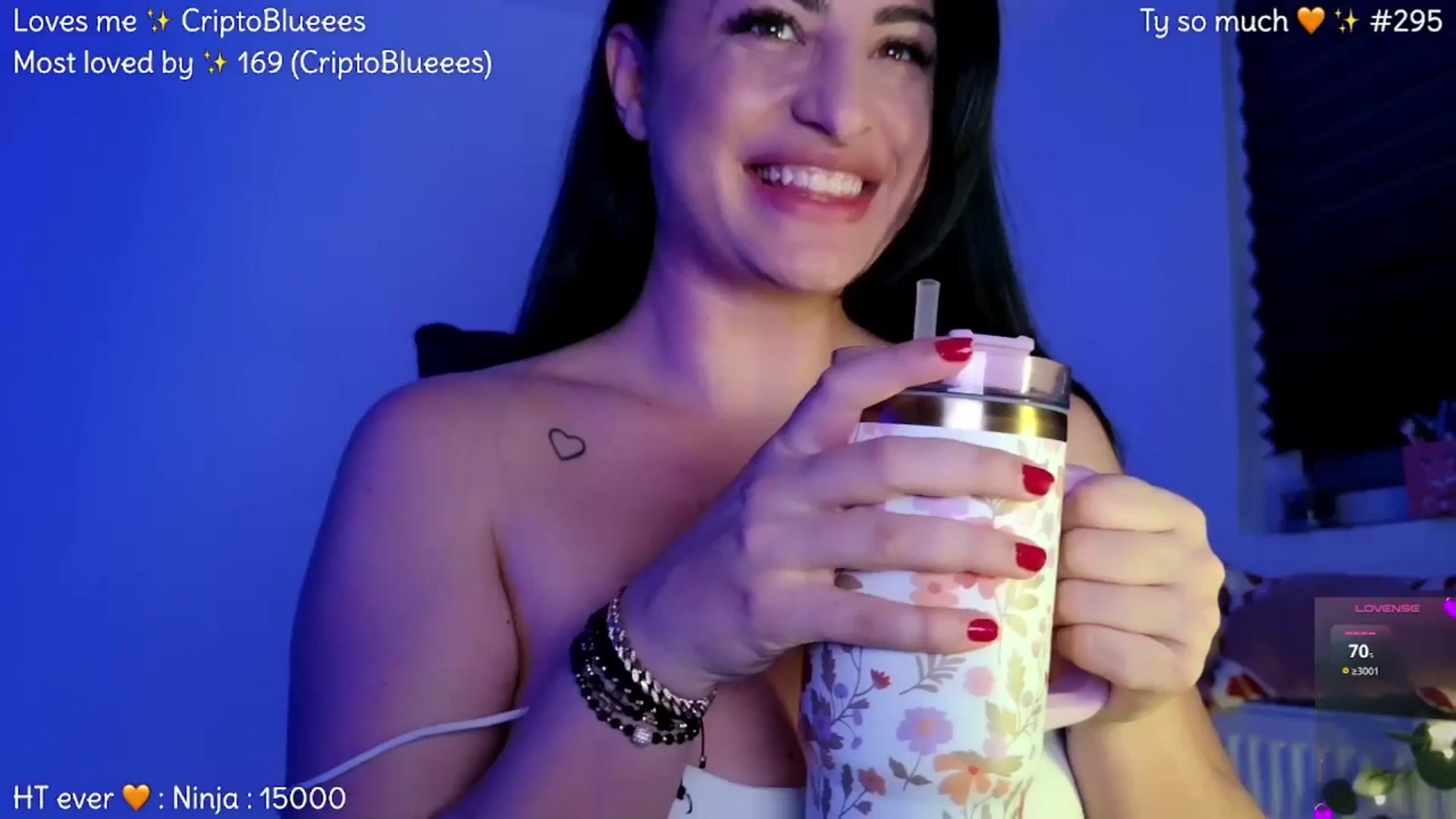 Gallery image thumbnail from Amystique's myfreecams stream on, 04/22/2026, 23:23 image 15 of 20