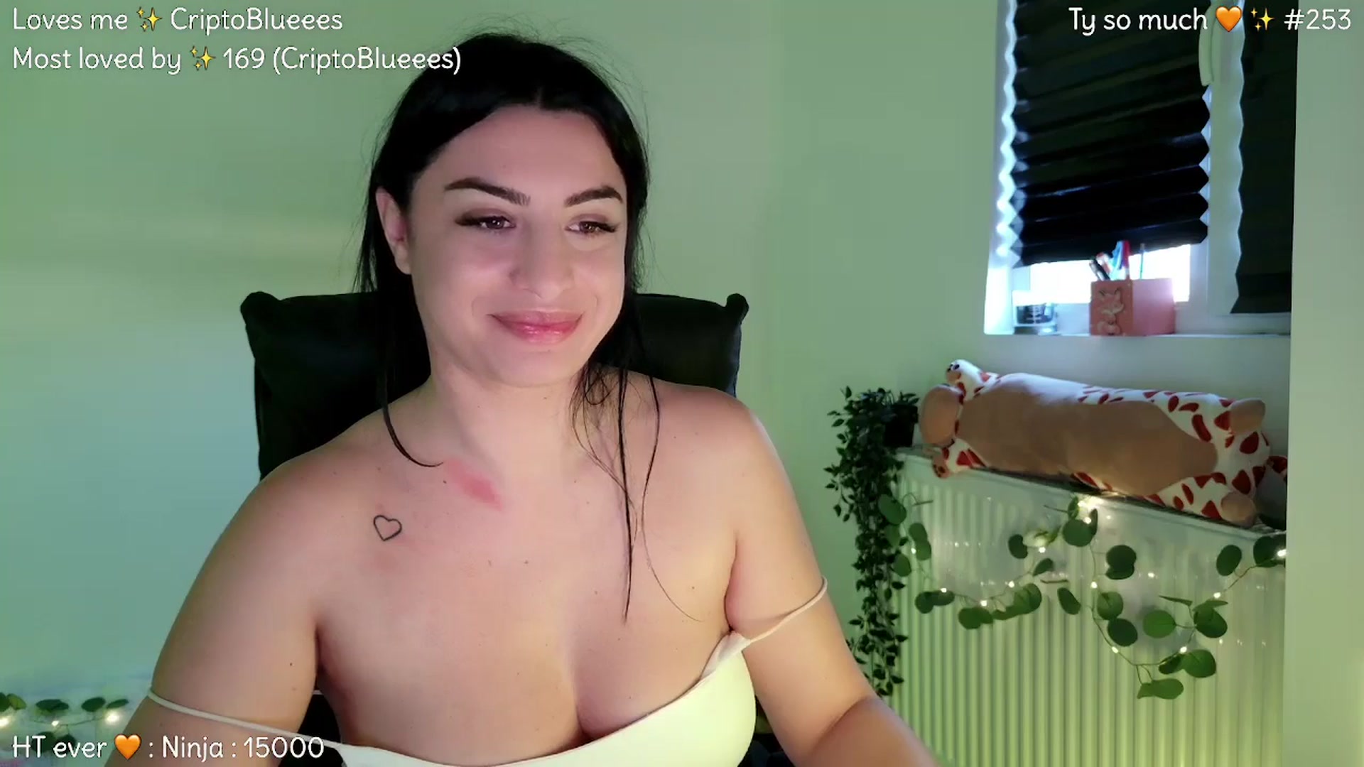 Gallery image thumbnail from Amystique's myfreecams stream on, 04/23/2026, 04:10 image 20 of 20
