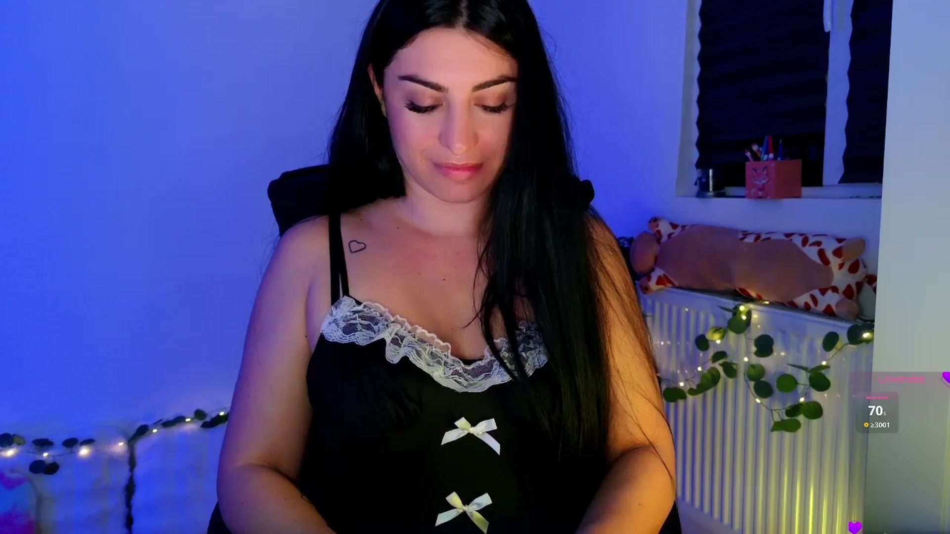 Gallery image thumbnail from Amystique's myfreecams stream on, 04/28/2026, 22:59 image 5 of 20