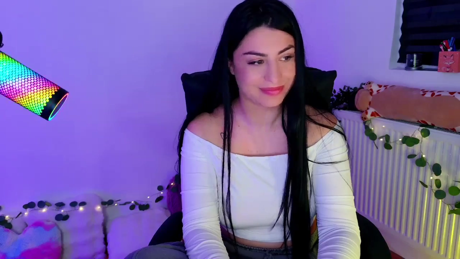 Gallery image thumbnail from Amystique's myfreecams stream on, 05/02/2026, 04:41 image 7 of 20