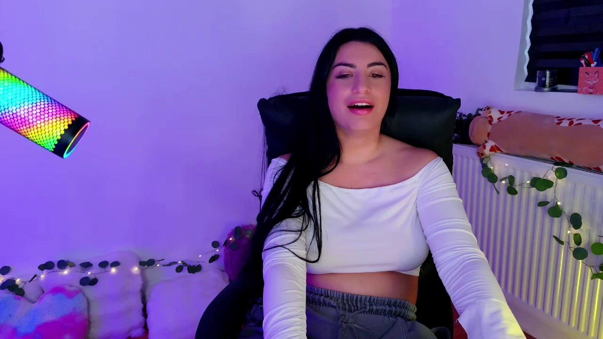 Gallery image thumbnail from Amystique's myfreecams stream on, 05/02/2026, 04:41 image 15 of 20